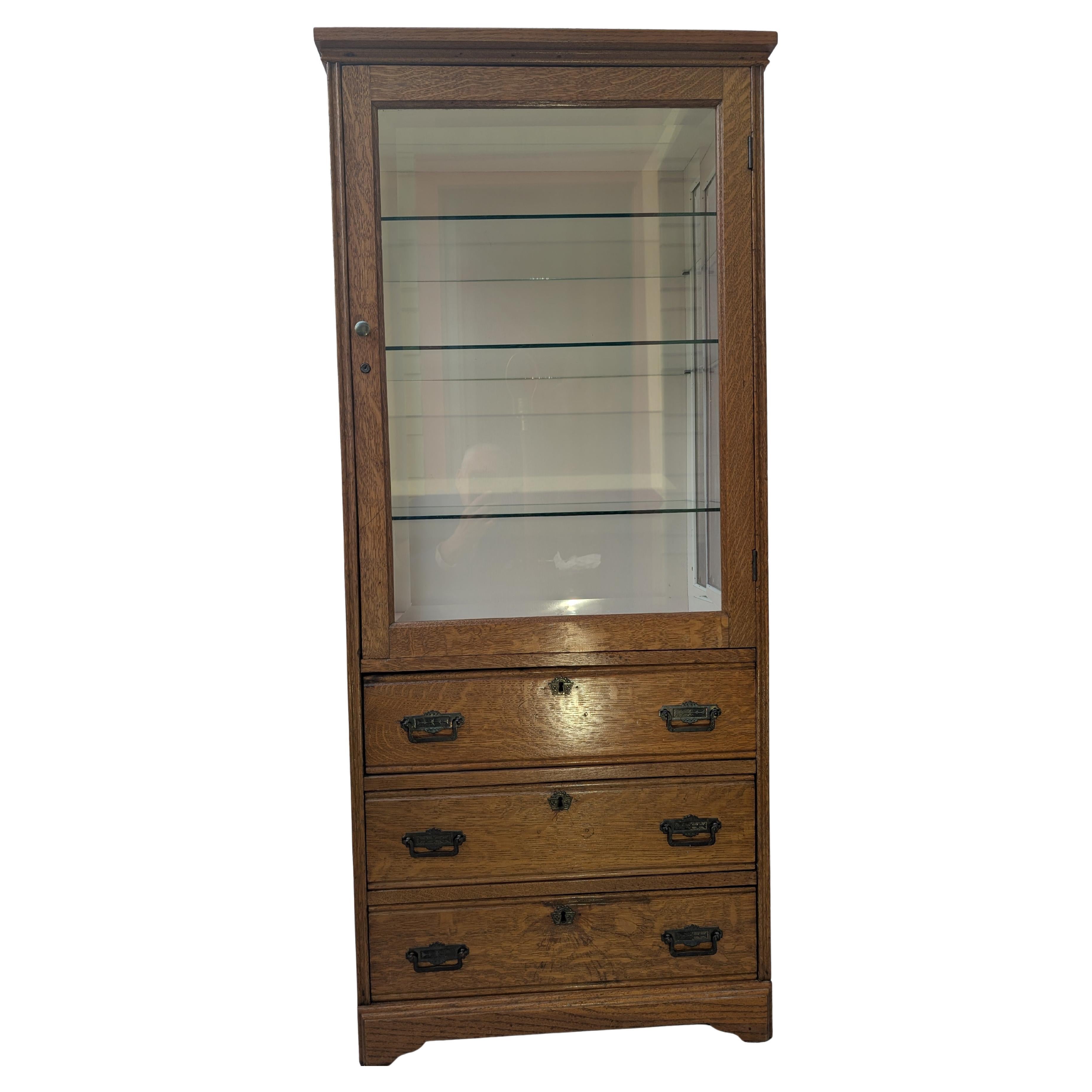 Vitrine ancienne en chêne massif