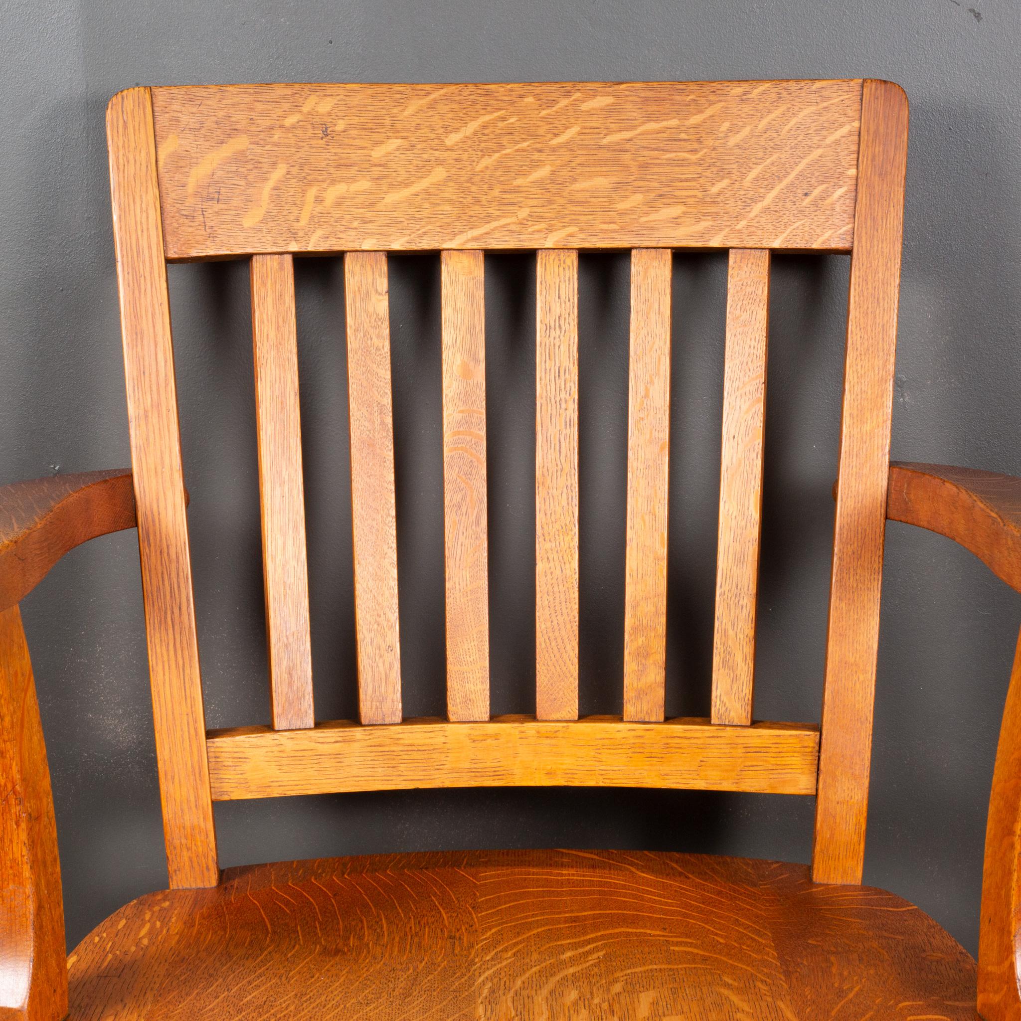 20ième siècle Chaise de bibliothèque ancienne en chêne massif vers 1930-1950 en vente