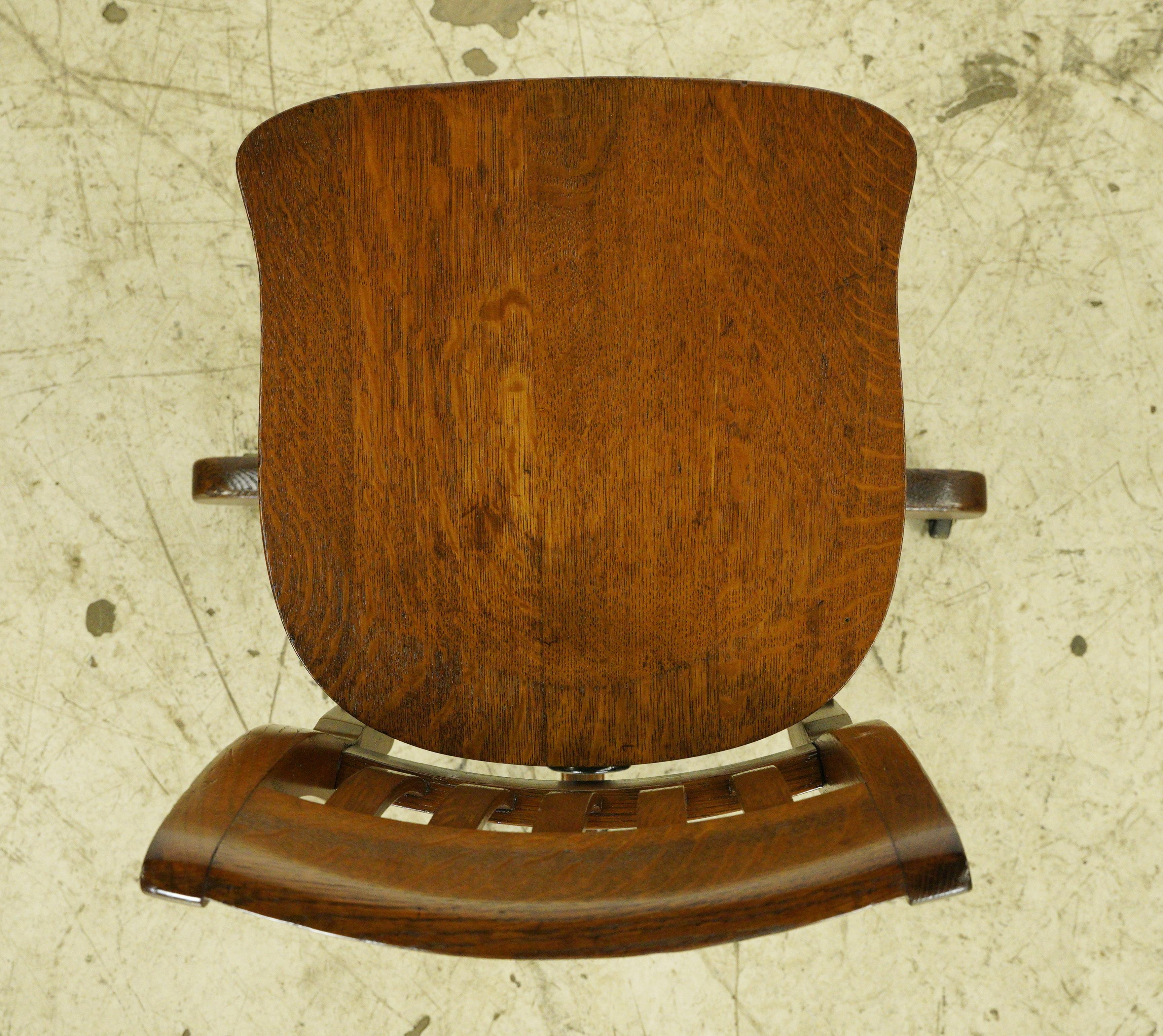 Antique Solid Oak Swivel Adjustable Desk Office Chair In Good Condition In New York, NY