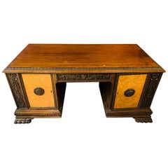 Antiker Schreibtisch aus massivem Eichenholz mit Löwentatzen, antik, um 1900