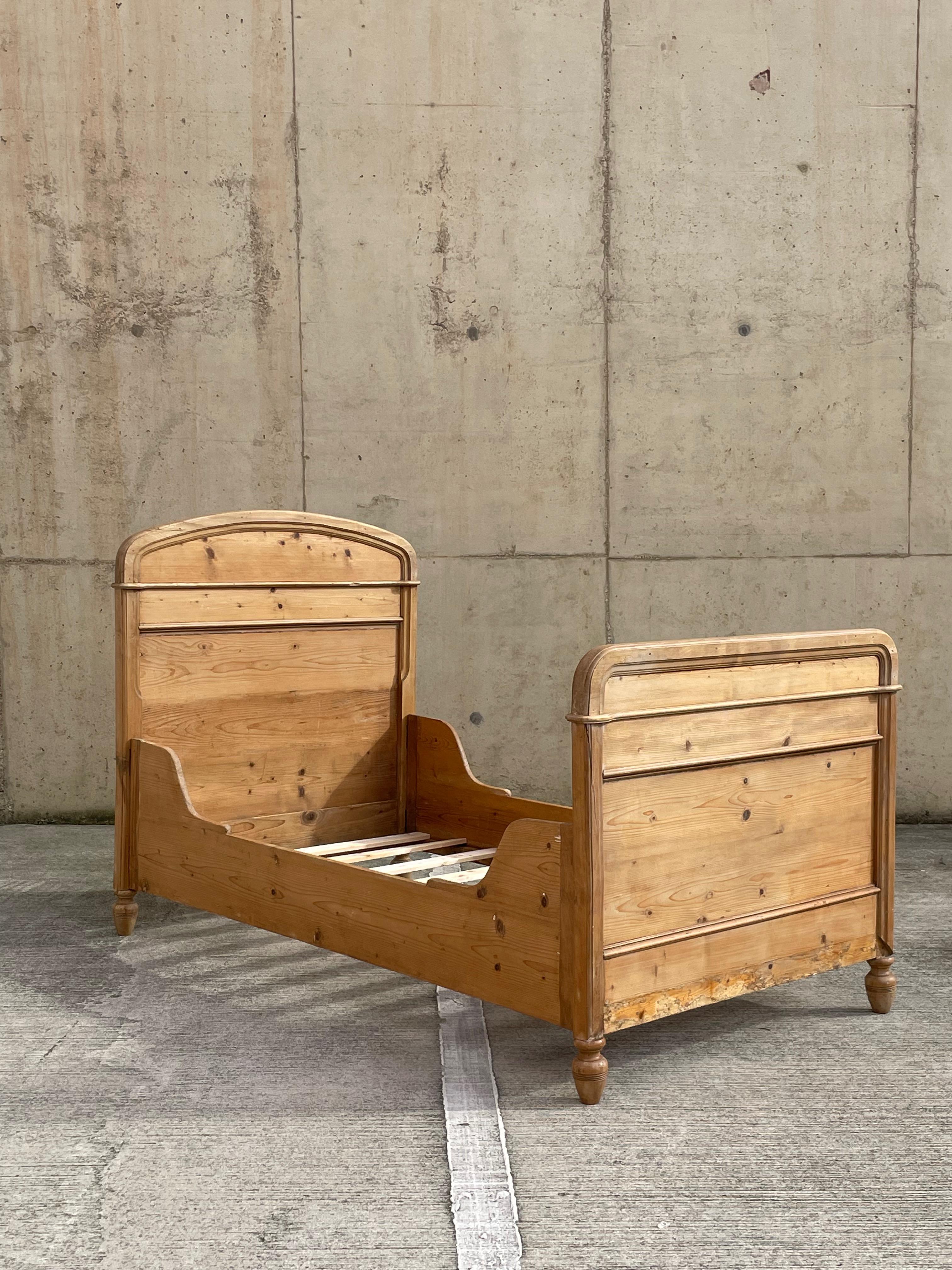 Antique Solid Pine English Box Bed 6