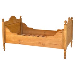 Antique Solid Pine English Child Size Box Bed 