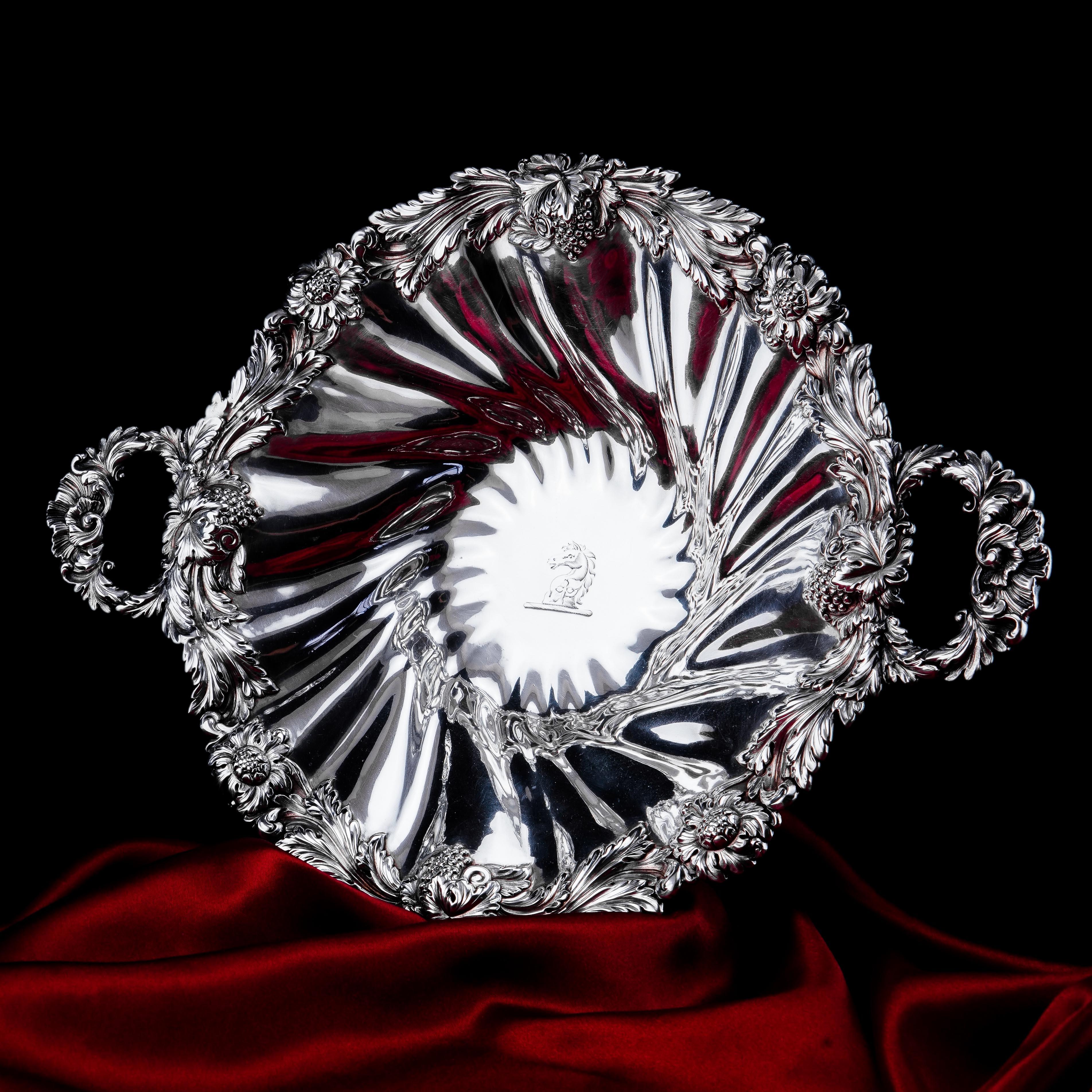 Antique Solid Silver Georgian Bowl, Twin Handle Wrythen & Chased 1834 For Sale 8