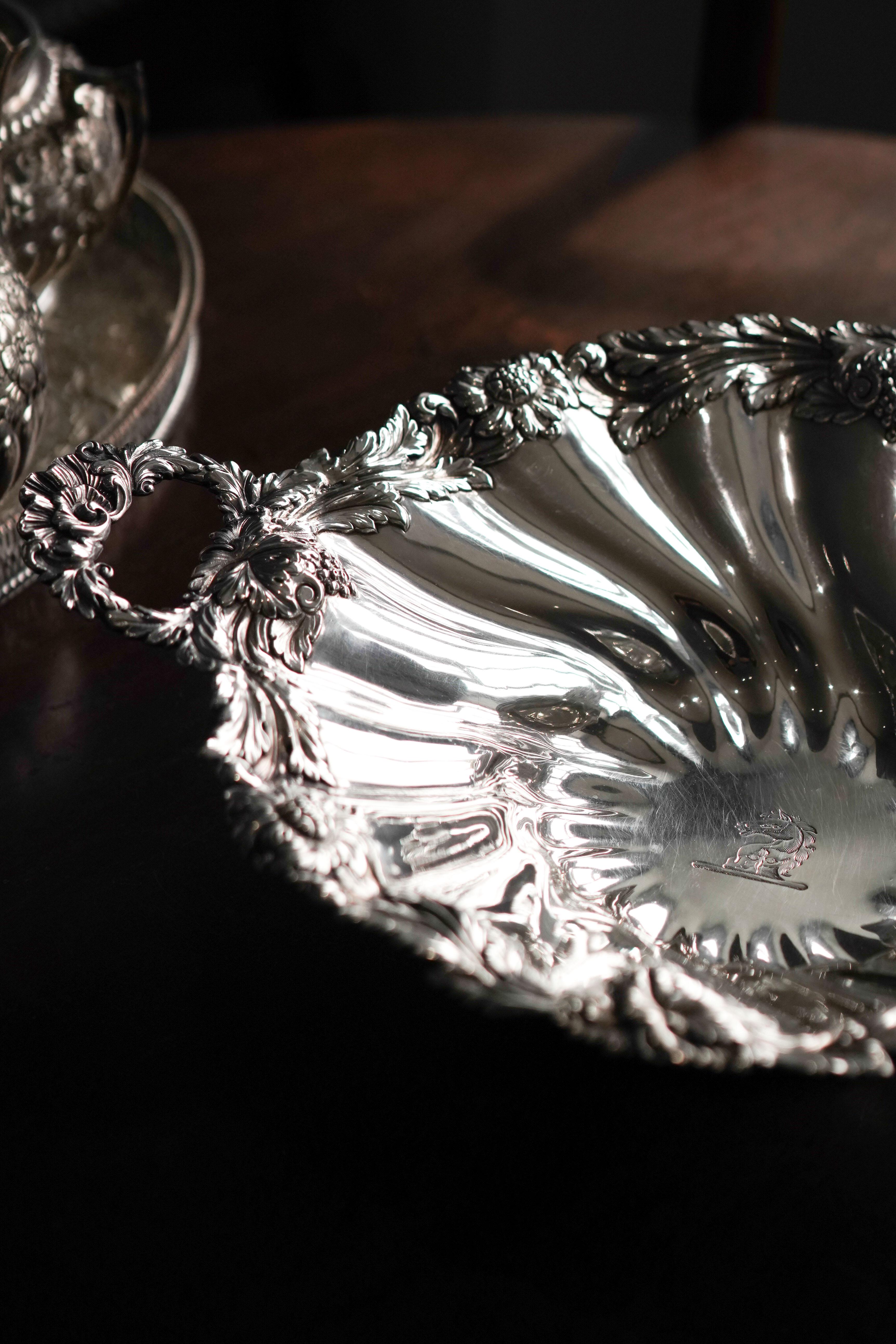Antique Solid Silver Georgian Bowl, Twin Handle Wrythen & Chased 1834 For Sale 1