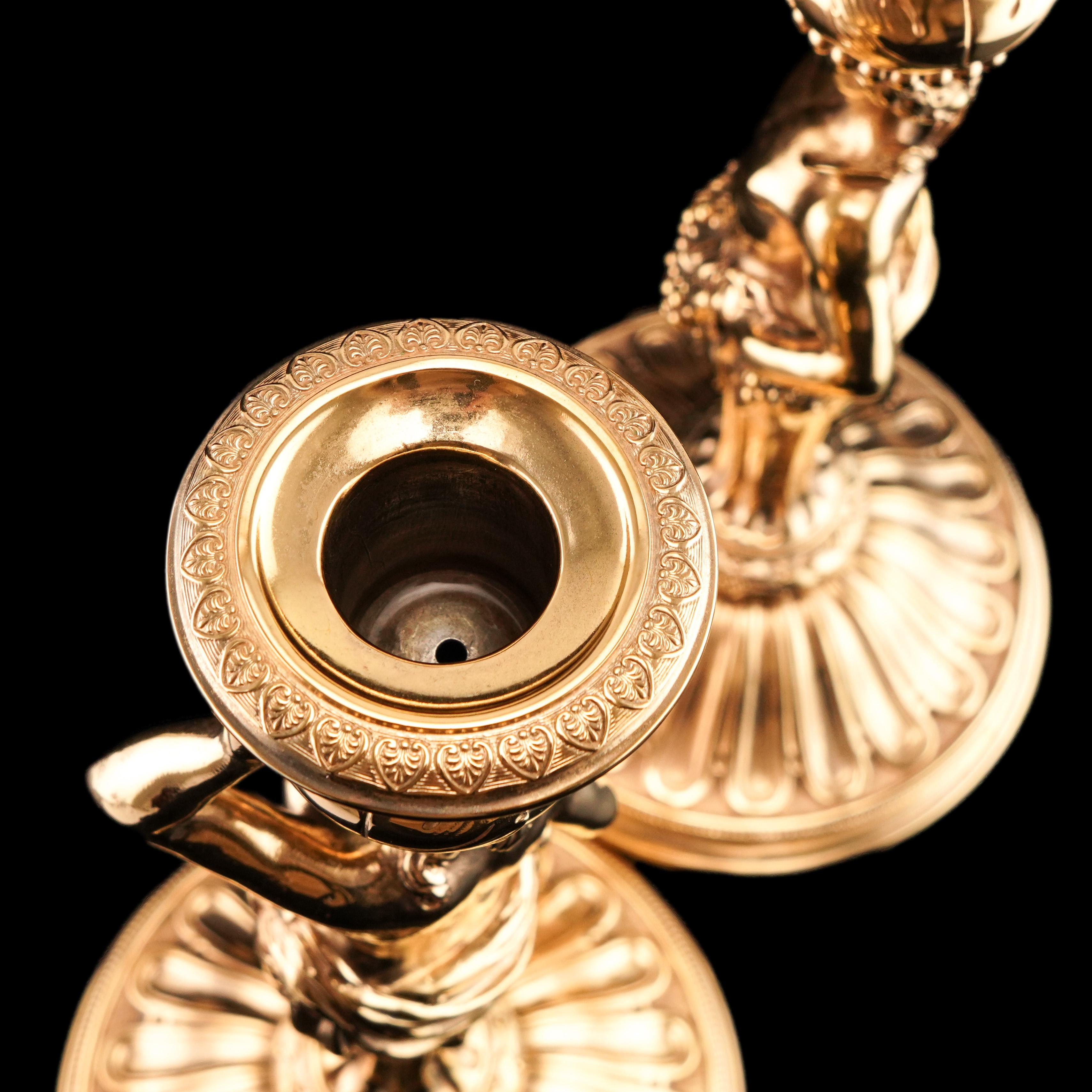 Candelieri antichi in argento massiccio dorato Design/One - J.C. Klinkosch c.1870 in vendita 4
