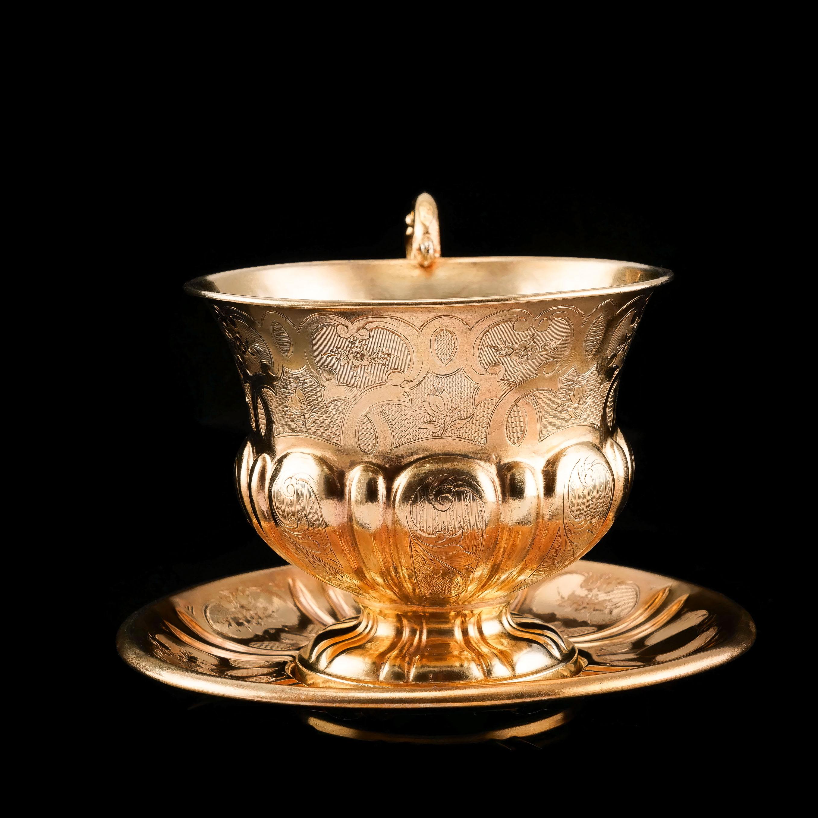 Antique Solid Silver Gilt Cup & Saucer with Fine Engravings, c.1880 In Good Condition For Sale In London, GB