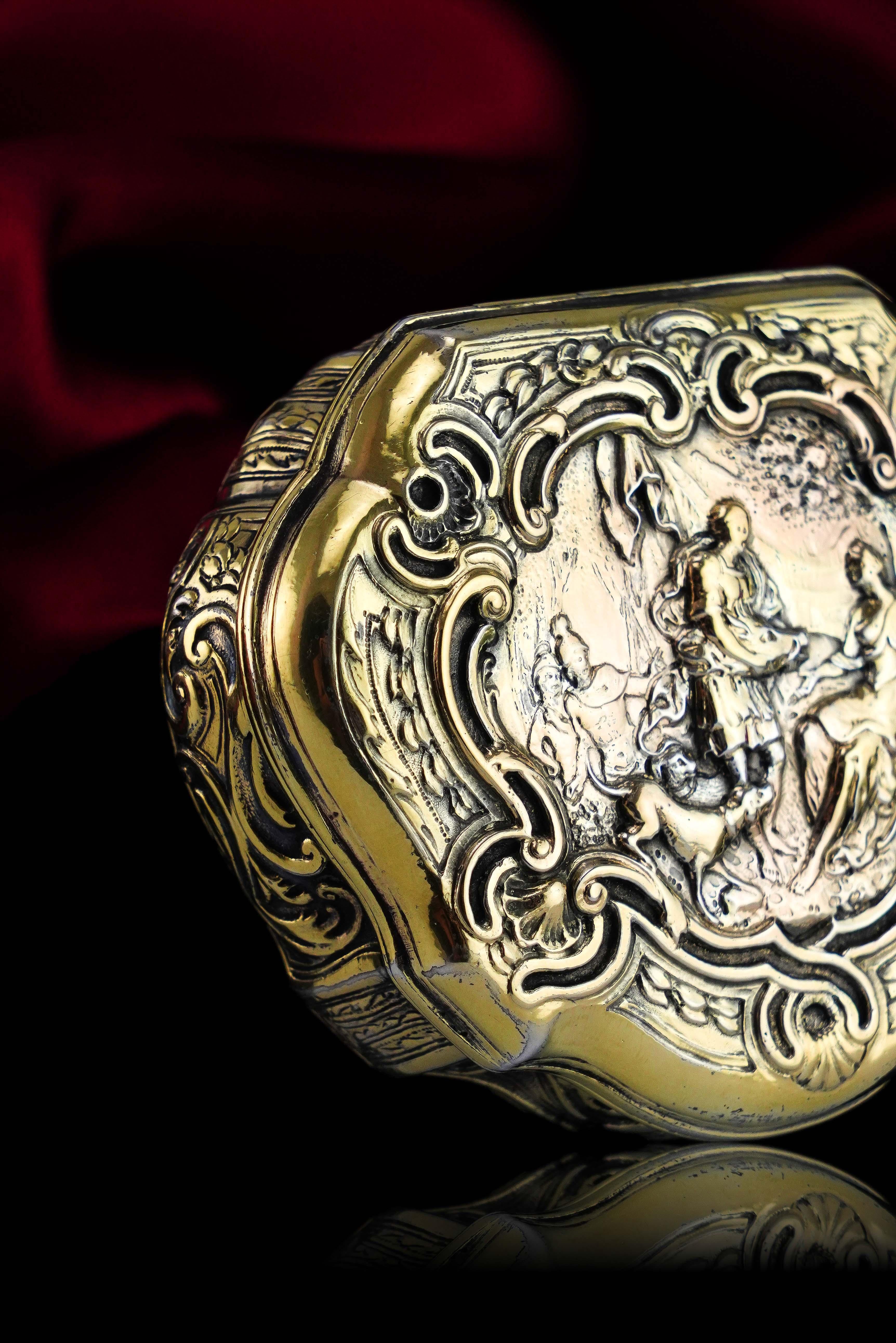 Antique Solid Silver Gilt Table Snuff Box, Rococo Motif and Meleager 18th c. For Sale 6