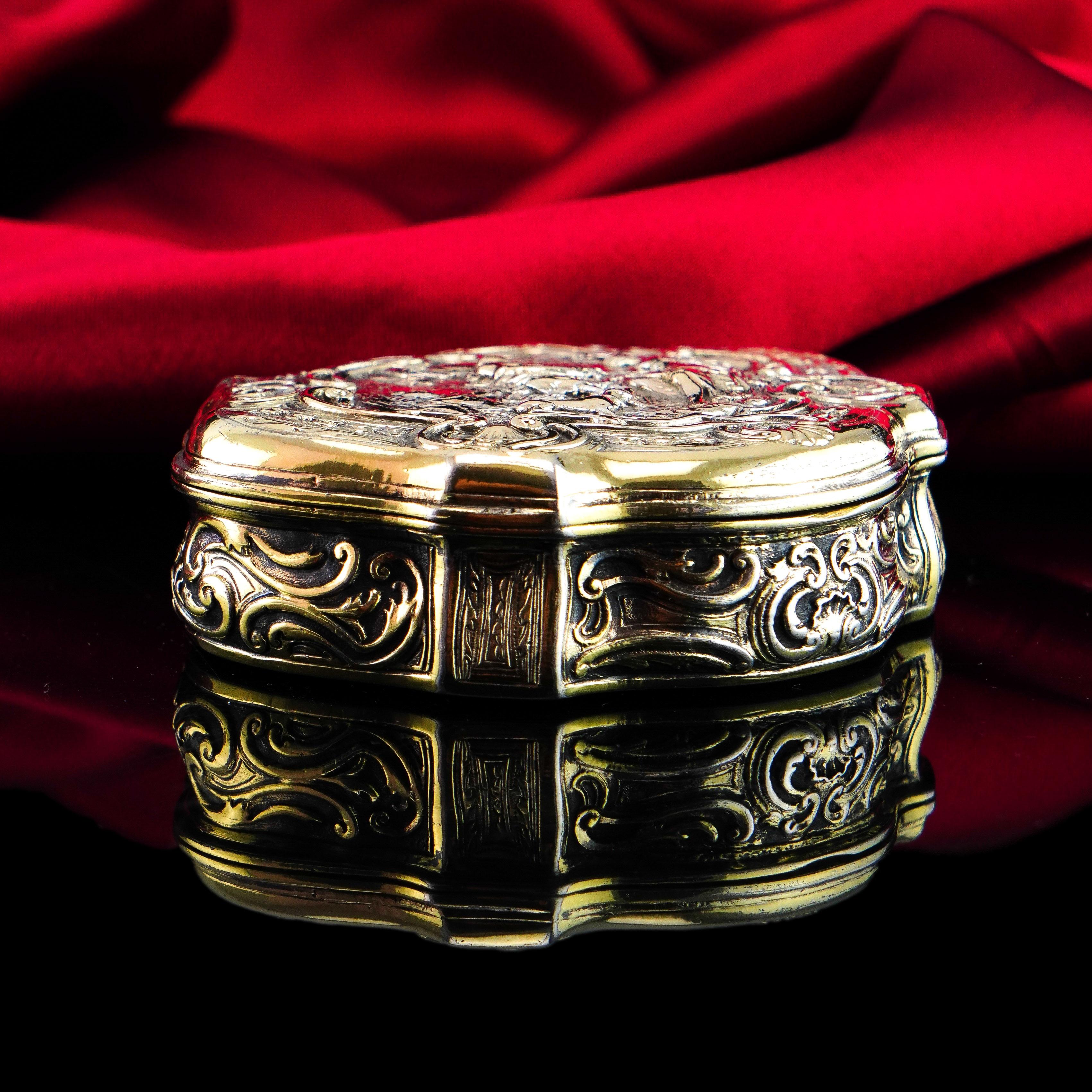 Antique Solid Silver Gilt Table Snuff Box, Rococo Motif and Meleager 18th c. For Sale 14