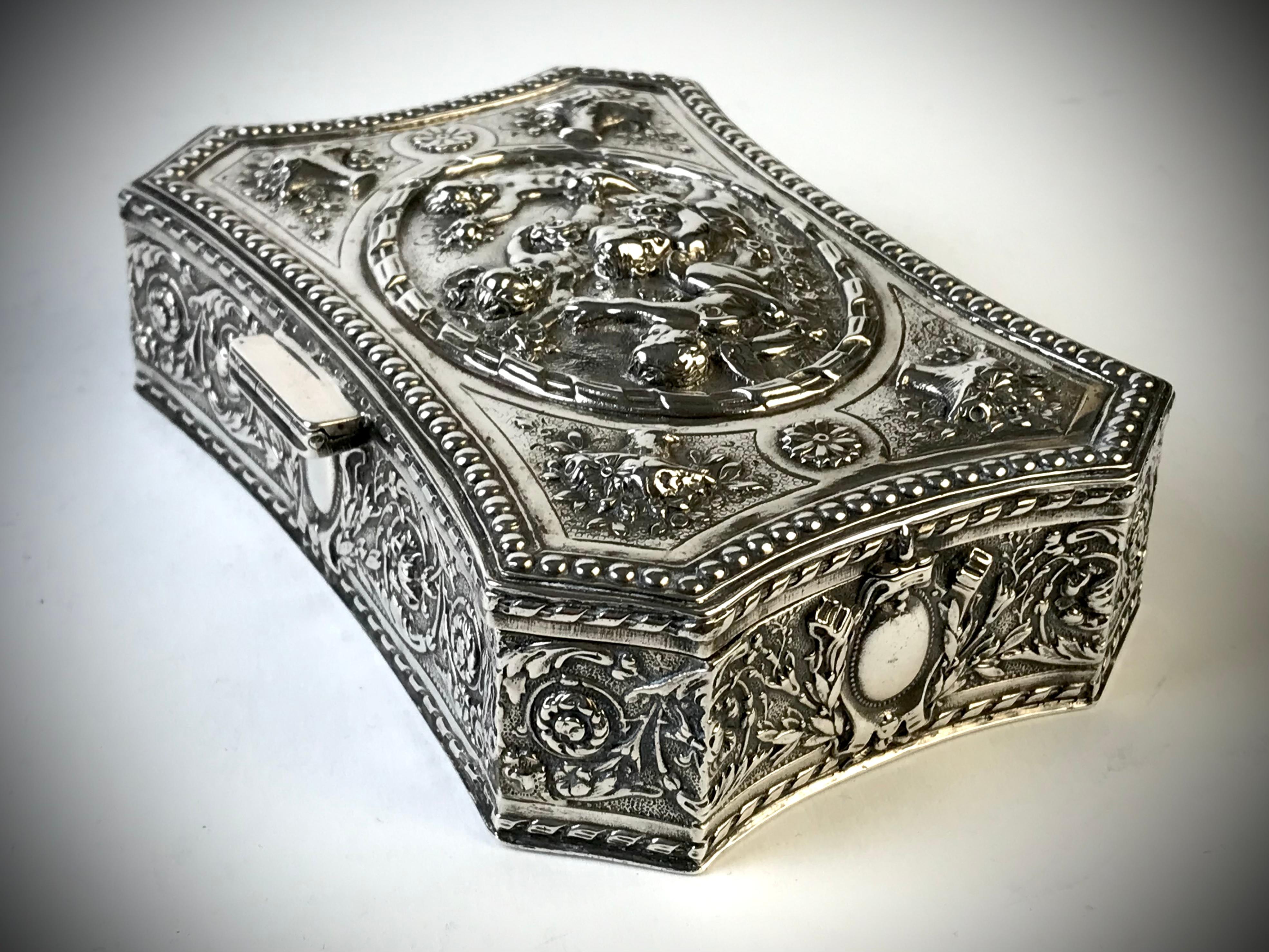 Antique Solid Silver sterling Jewellery Box  Putti Circa 1880 In Good Condition In London, GB