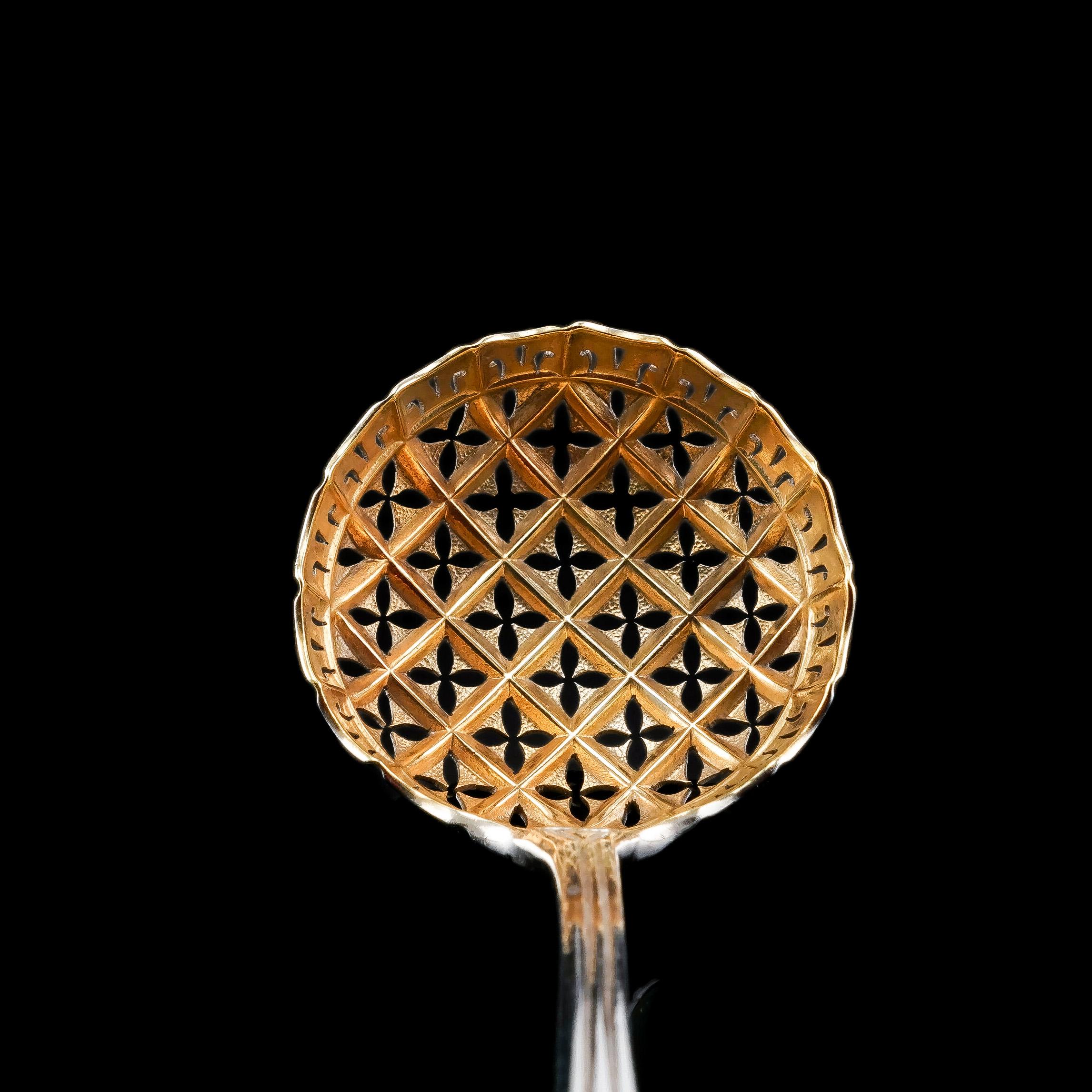 Antique Solid Silver Sugar Sifter Spoon, Francis Higgins, 1856 In Good Condition In London, GB