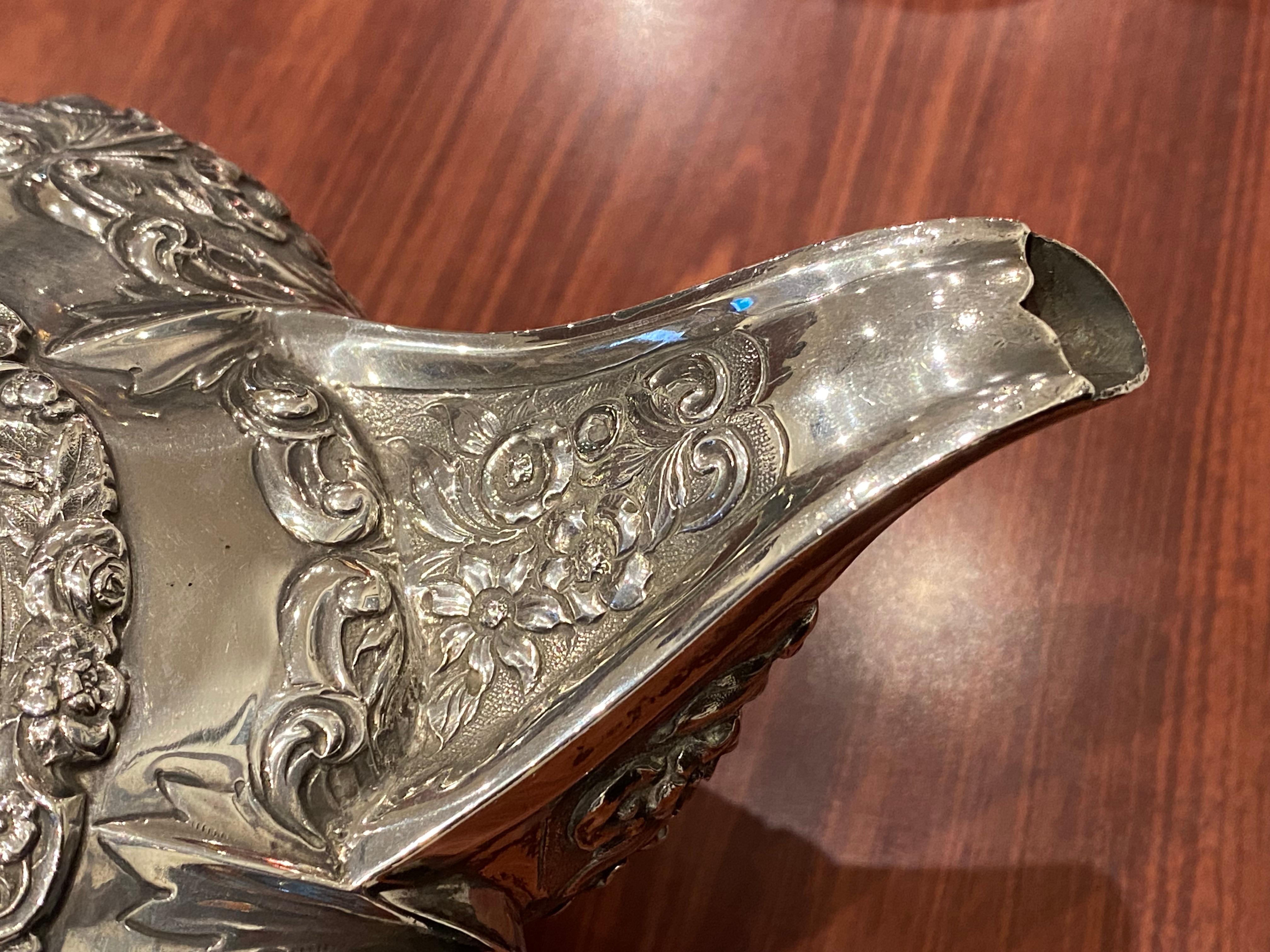 Antica teiera d'argento massiccio William IV London, c1825 Repousse di Ebenezer Cook in vendita 9