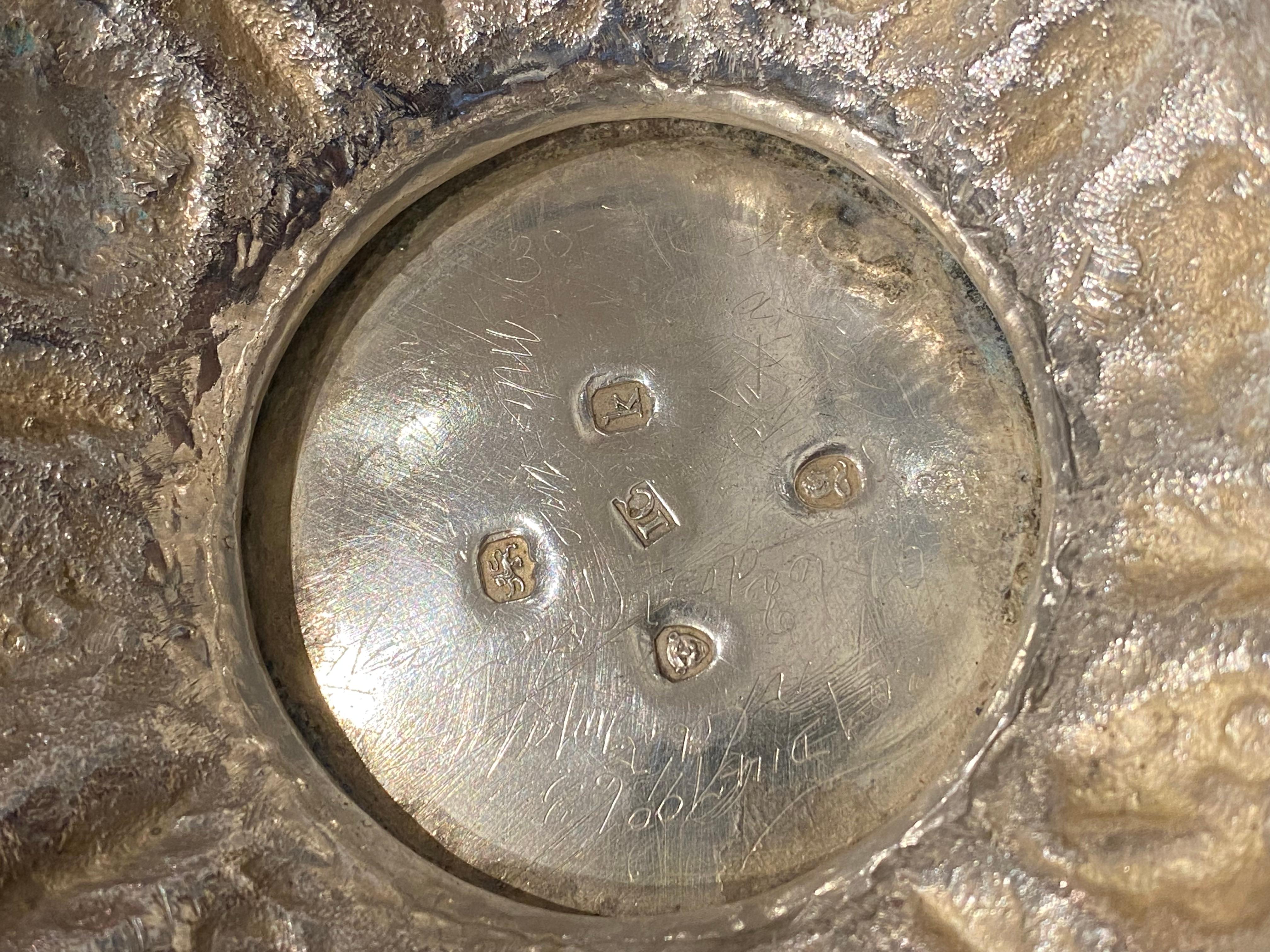 da uomo o donna Antica teiera d'argento massiccio William IV London, c1825 Repousse di Ebenezer Cook in vendita