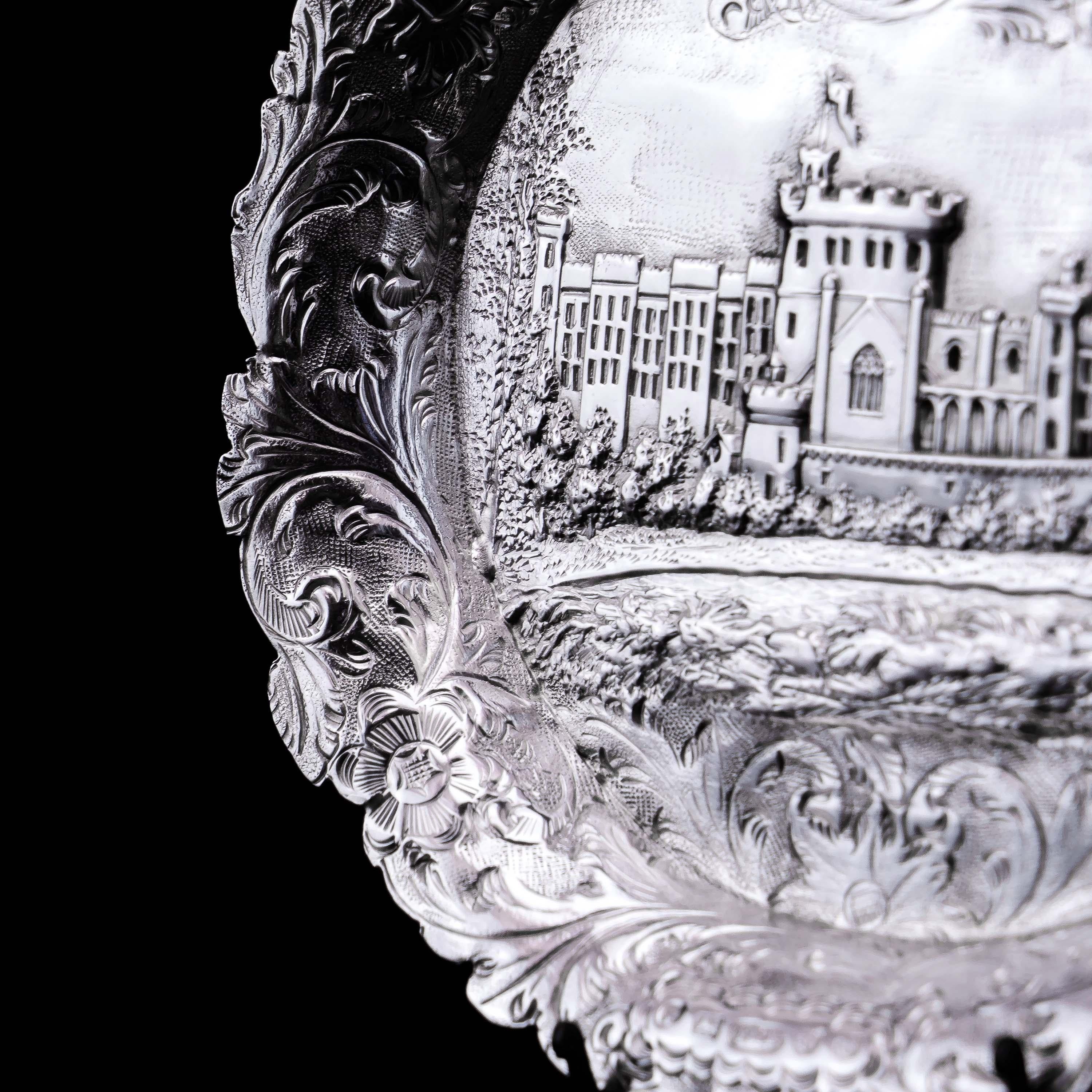 Antique Solid Sterling Silver 'Castle Top' Dish/Pin Tray, Windsor Castle - 1843 In Good Condition For Sale In London, GB