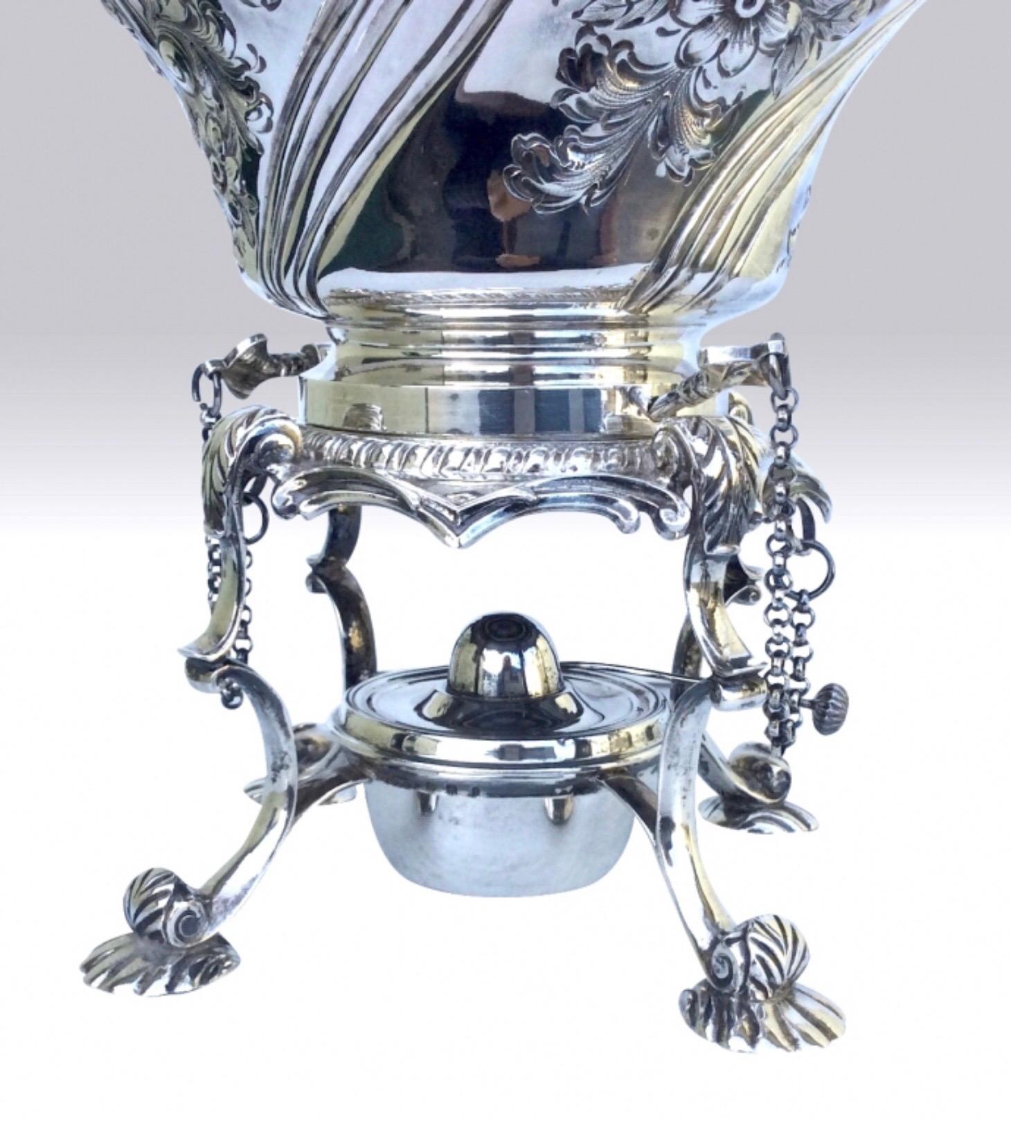 Antique Solid Sterling Silver Spirit Kettle In Good Condition For Sale In Antrim, GB
