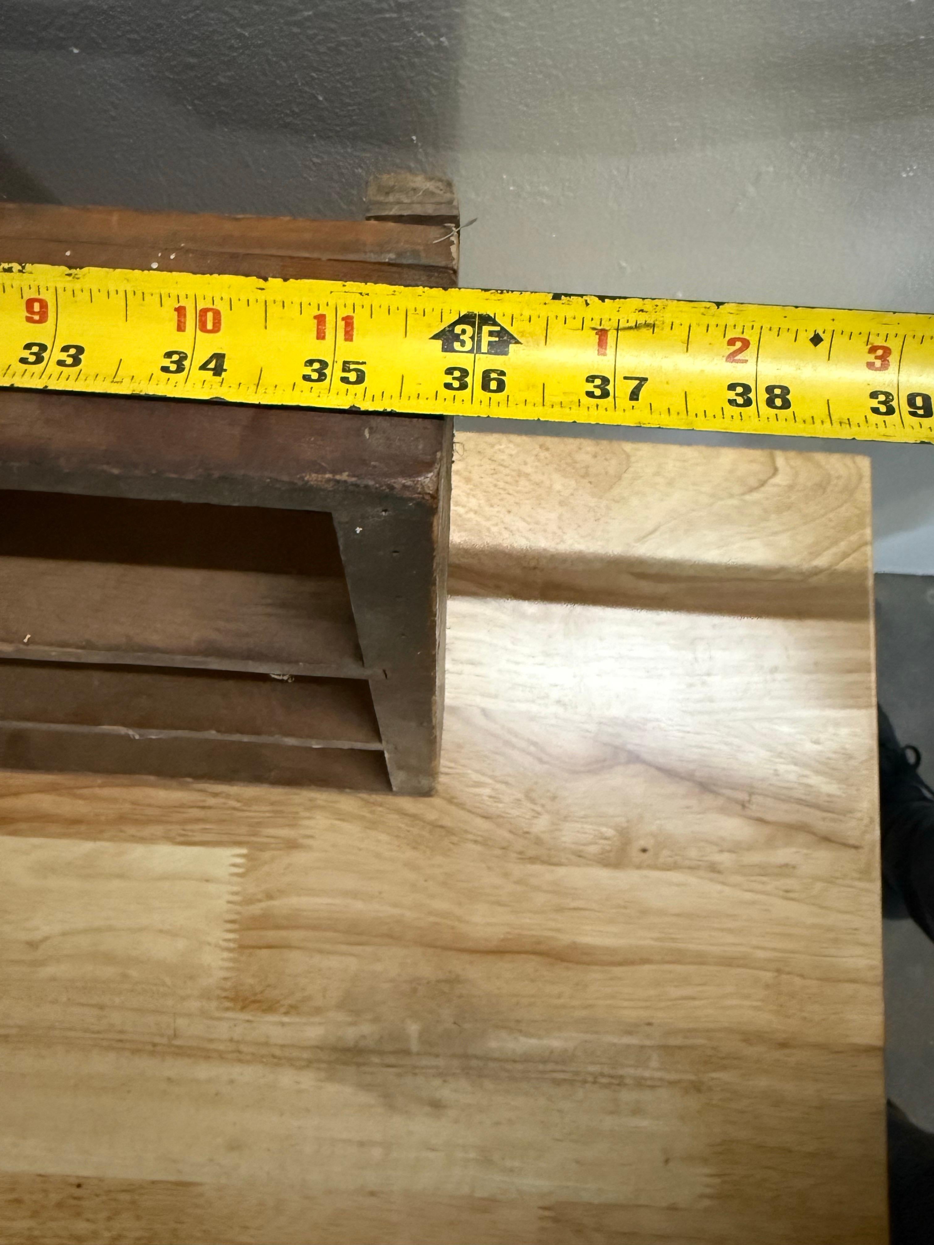 Legno Antico scaffale da esposizione in legno massiccio Vintage Curio con supporto in vendita