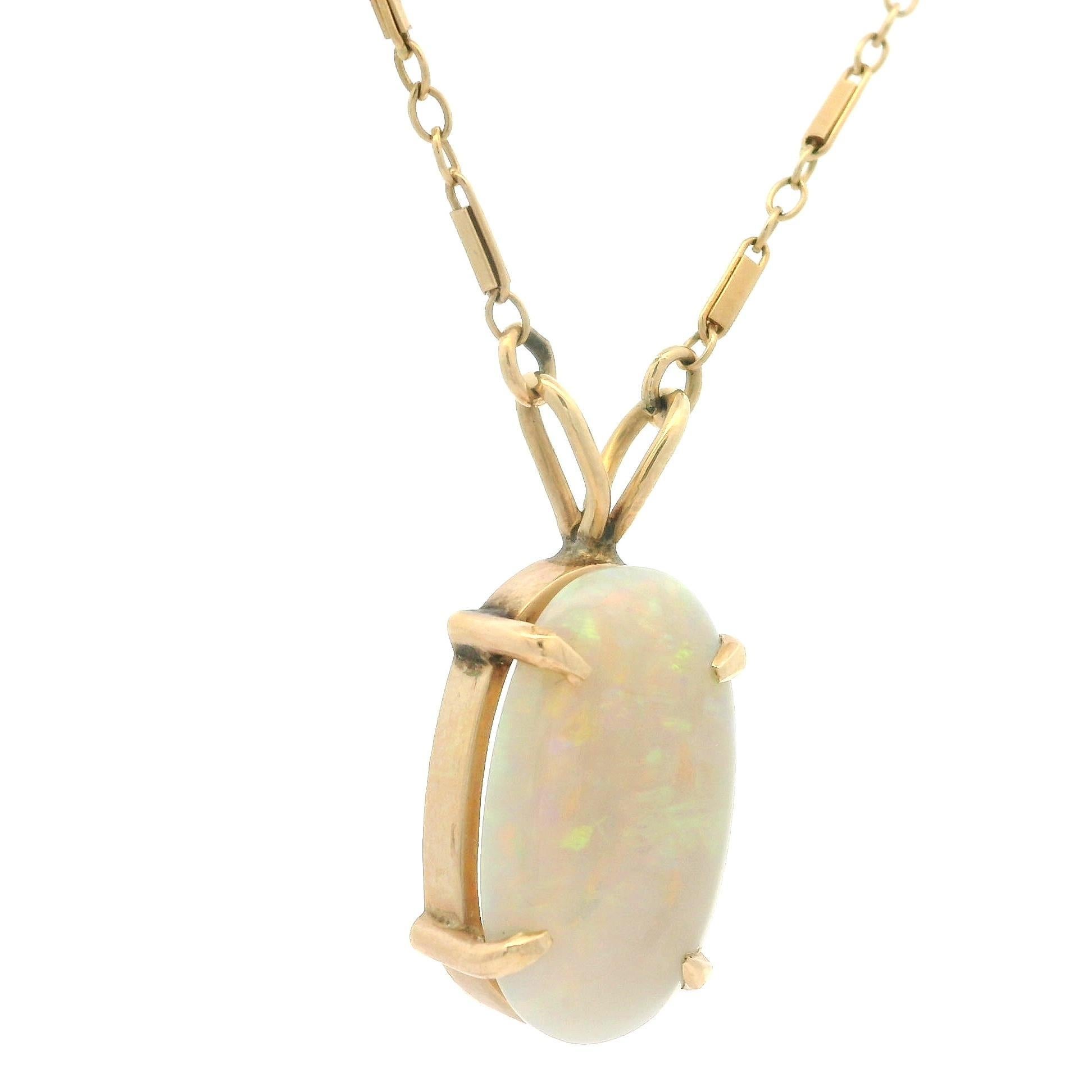 Antiquities Solid Yellow Gold Fancy Link Chain w/ Nice Oval Grey Opal Slide Pendentif Excellent état - En vente à Montclair, NJ
