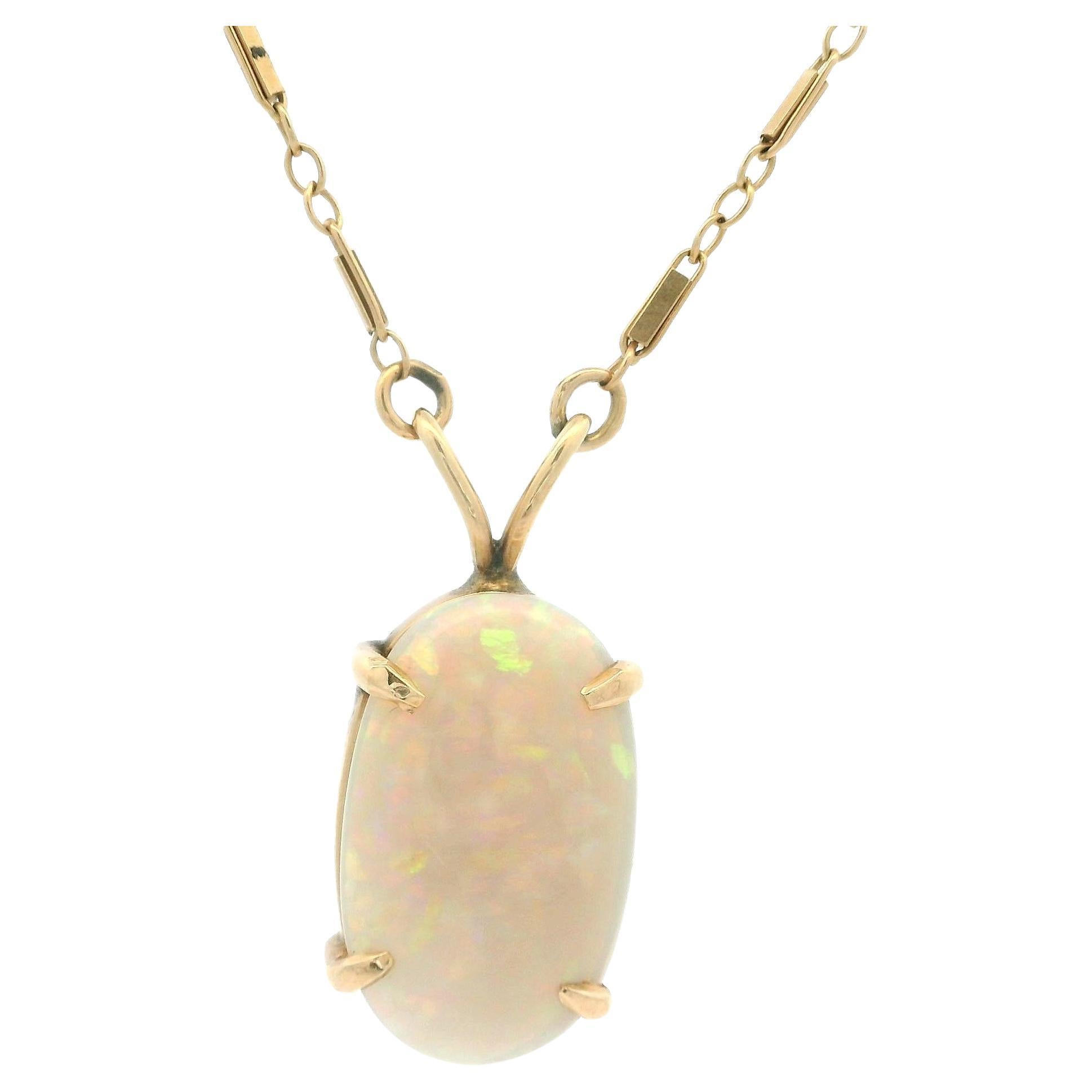 Antiquities Solid Yellow Gold Fancy Link Chain w/ Nice Oval Grey Opal Slide Pendentif en vente