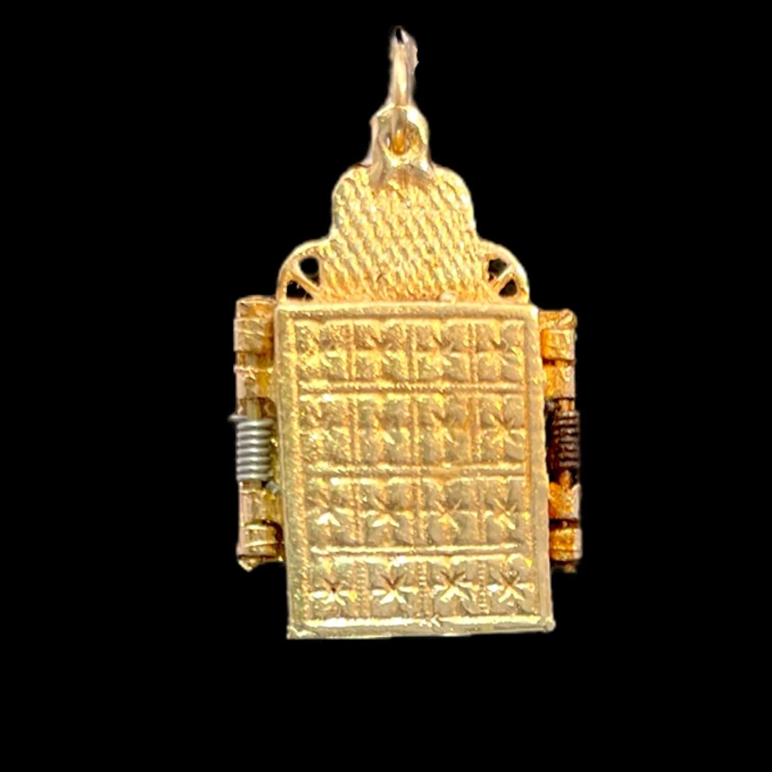Round Cut Antique Solid Yellow Gold Pearl Torah Pendant & Charm