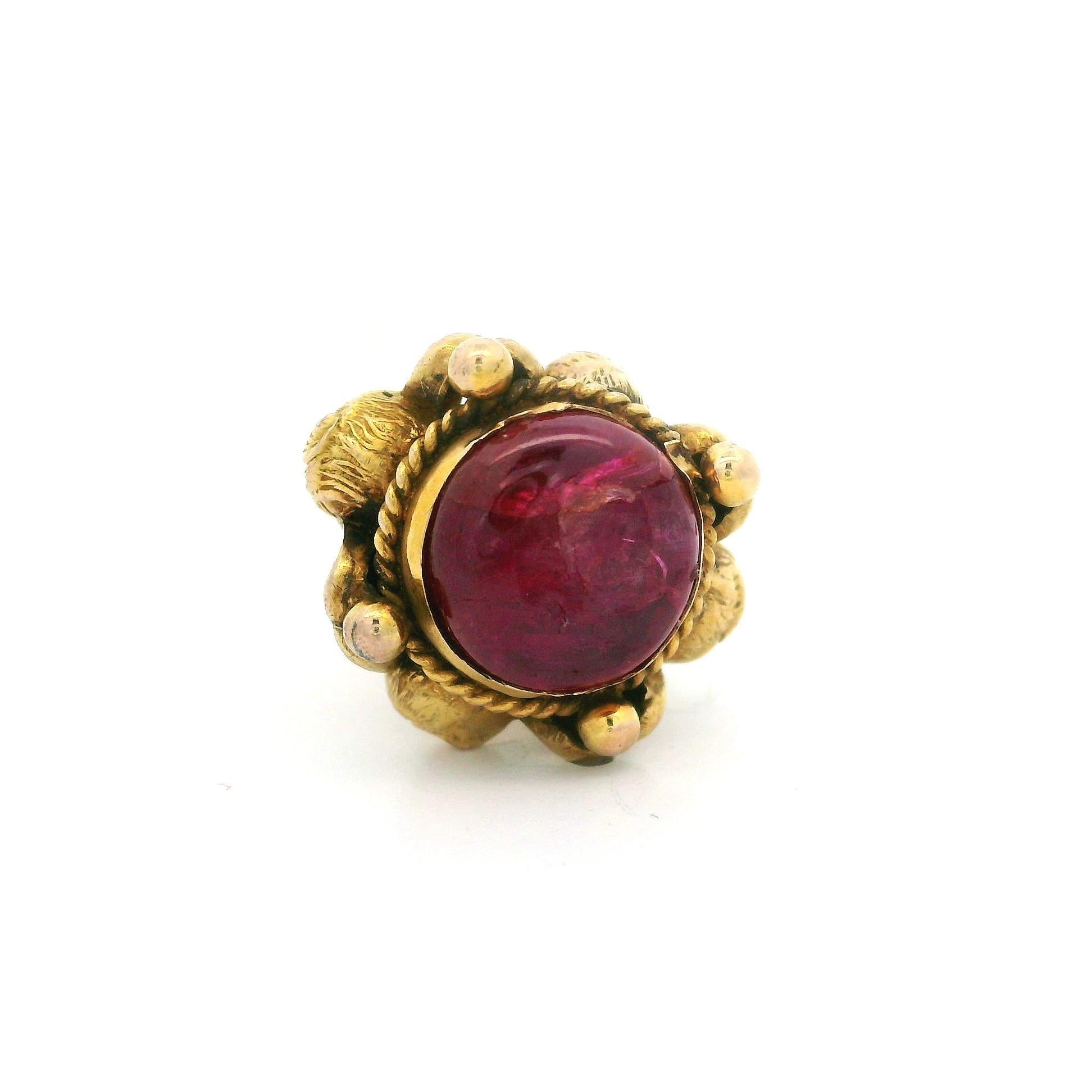 Women's Antique Solid Yellow Gold Round Cabochon Ruby Cherub Angels Hat Pin For Sale