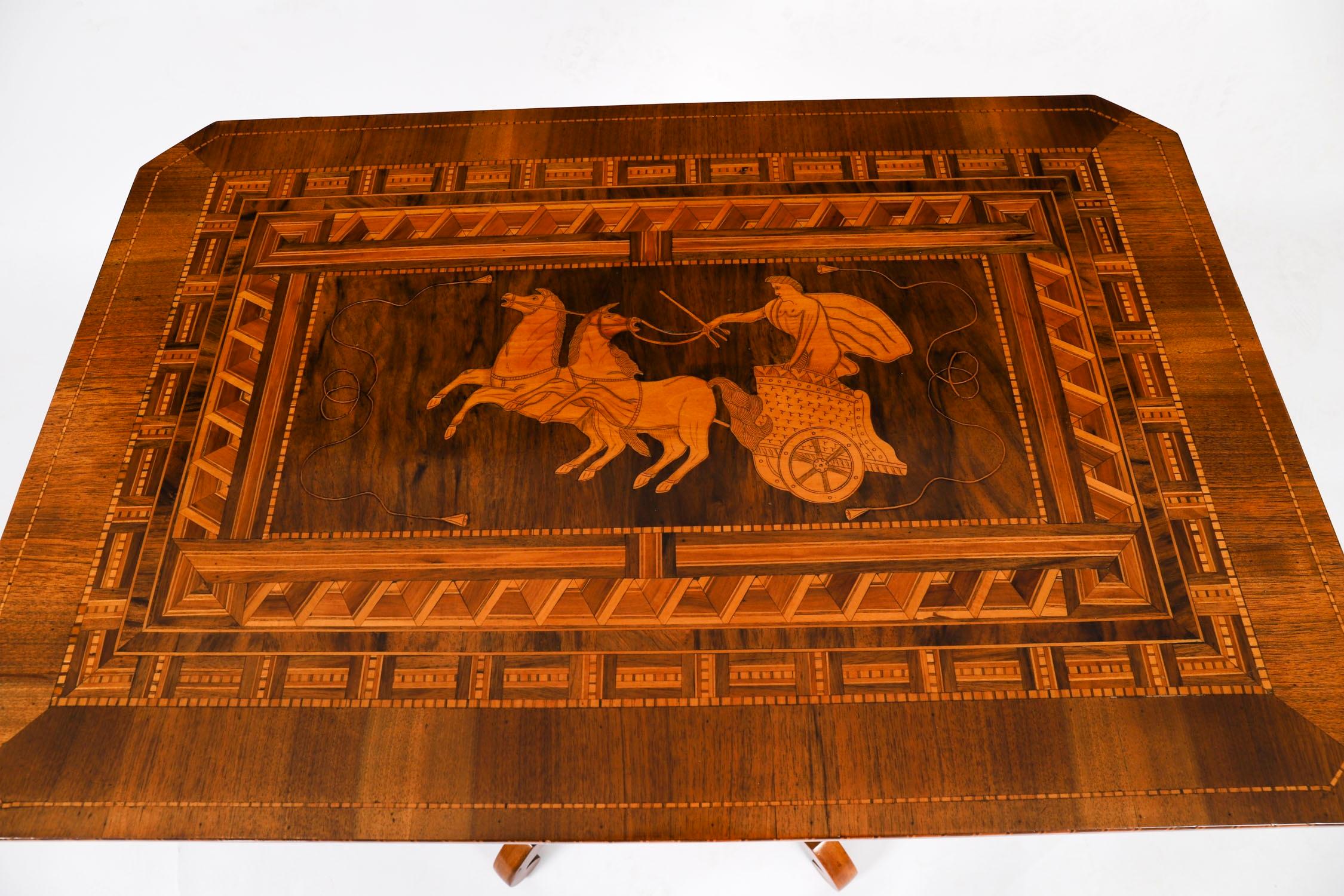 Fin du XIXe siècle Ancienne table d'appoint en marqueterie et parqueterie italienne de Sorrento 19ème siècle en vente