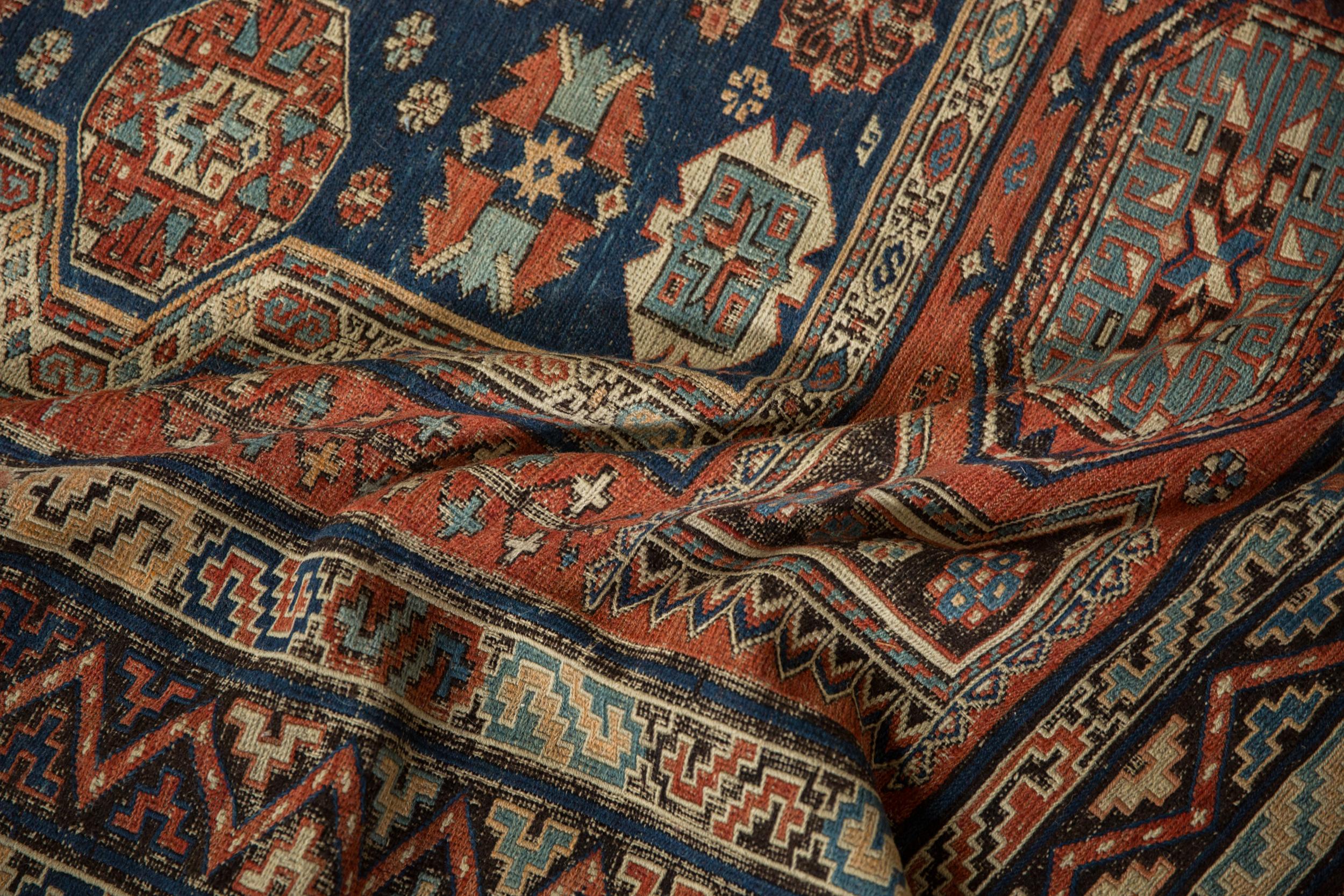 Tappeto antico di design Soumac in vendita 4