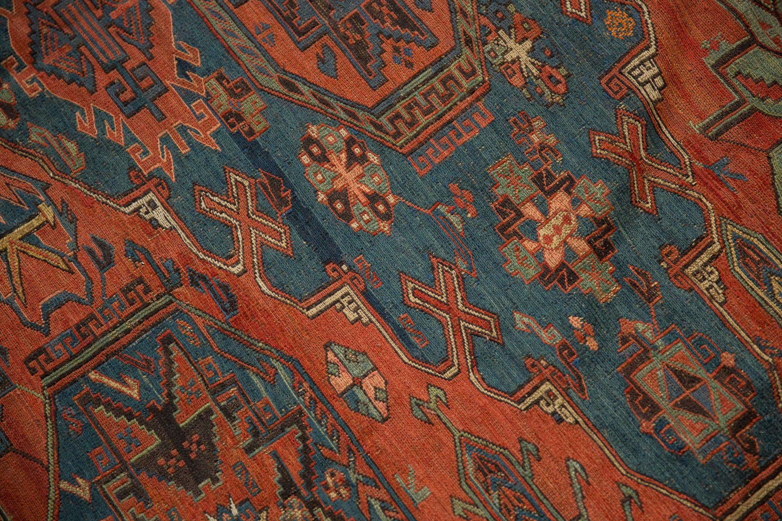 Antiker Teppich im Soumac-Design (Sonstiges) im Angebot