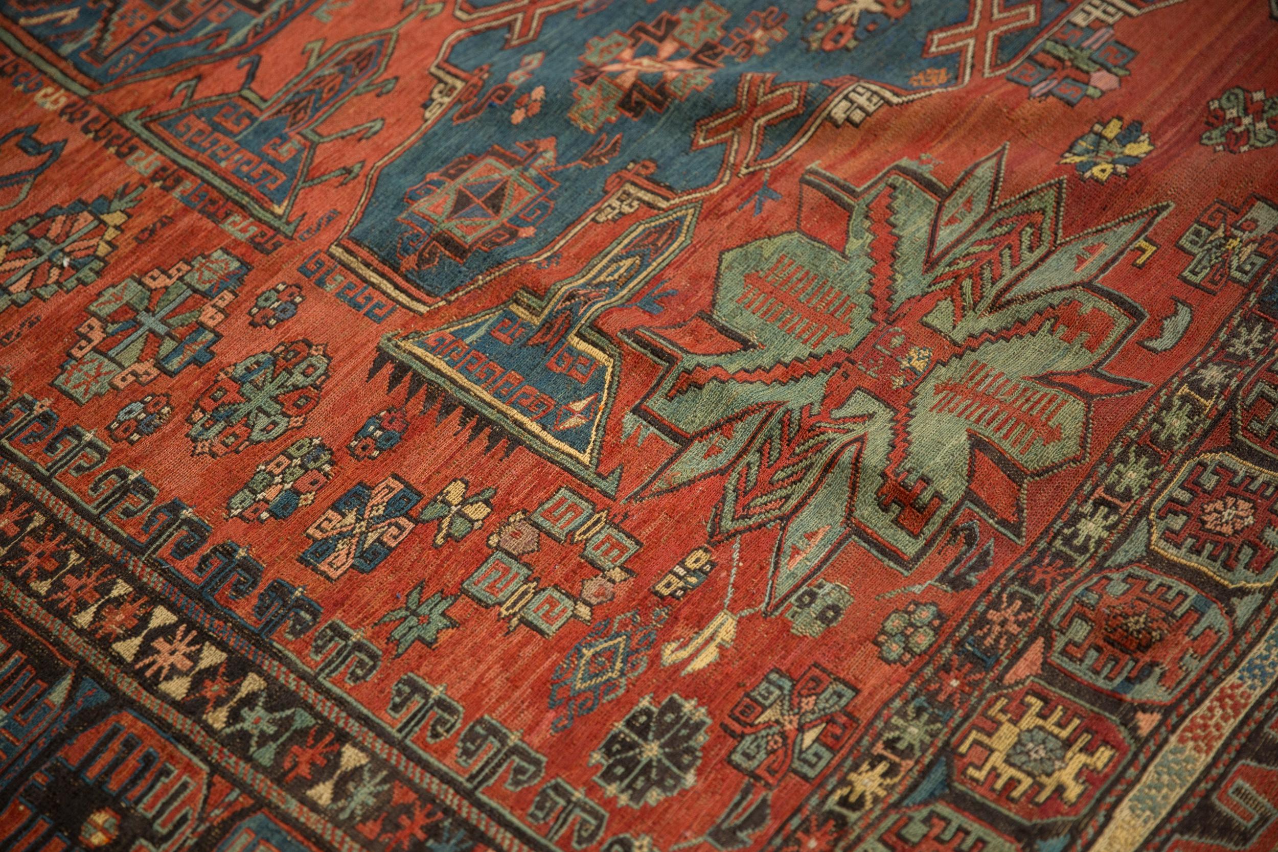Antiker Teppich im Soumac-Design im Zustand „Gut“ im Angebot in Katonah, NY