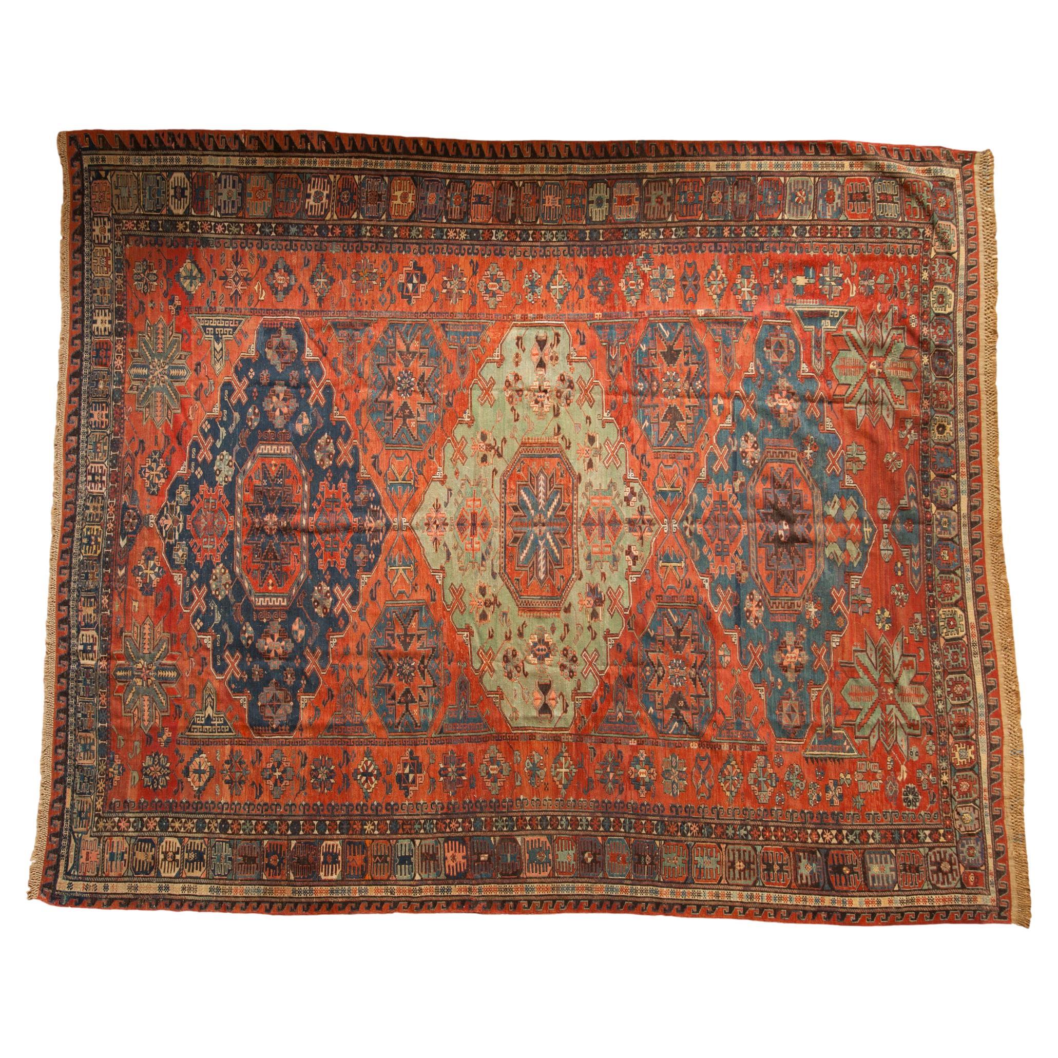 Antiker Teppich im Soumac-Design im Angebot