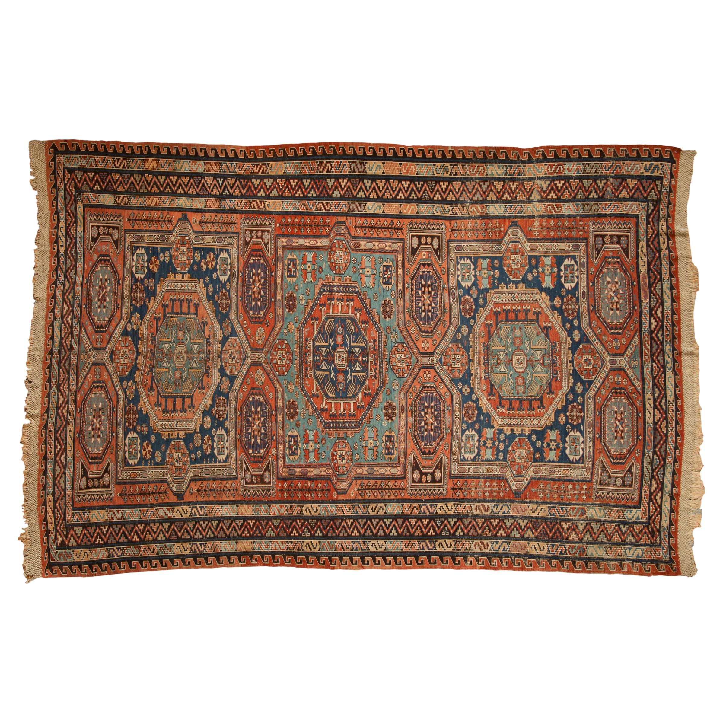Antiker Teppich im Soumac-Design