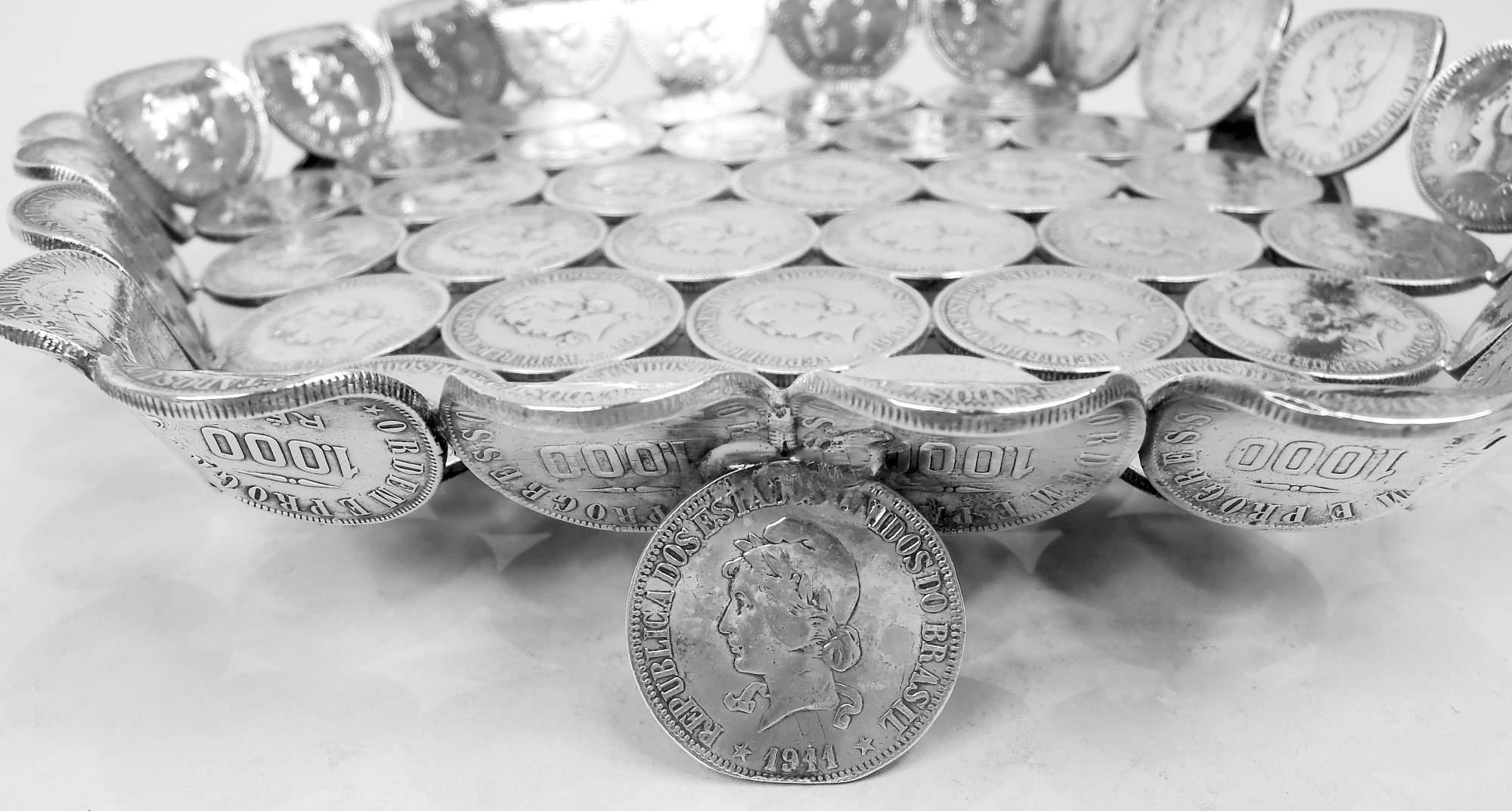 Antike südamerikanische Münzsilberschale aus Münzsilber, bestehend aus brasilianischem Reis (Silber) im Angebot