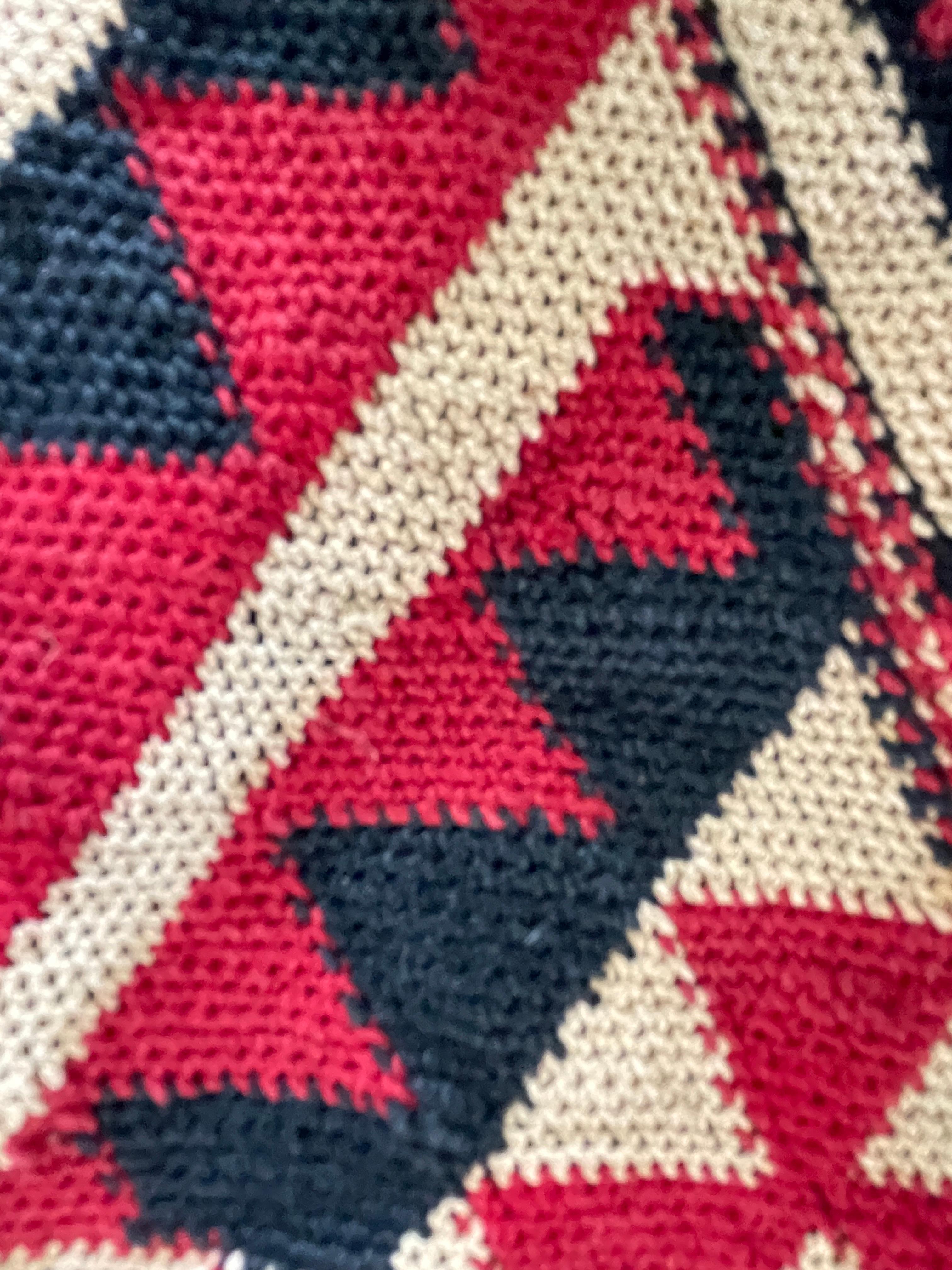 Antique South American Native Hand Woven Geometric Design Sling Bag In Excellent Condition For Sale In New York, NY