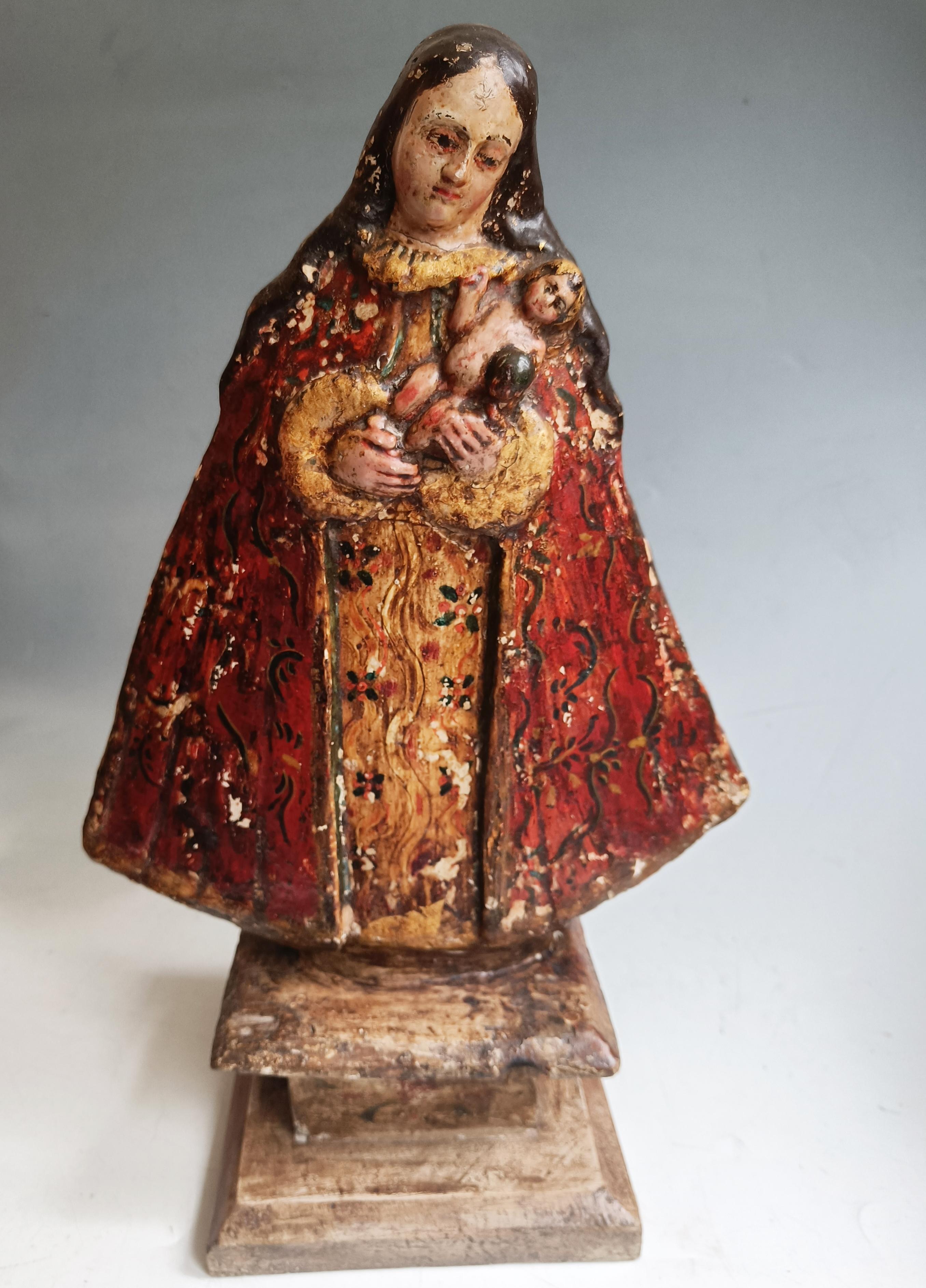 Péruvien Antique South American Spanish Colonial Folk Art Madonna Santos Figure en vente
