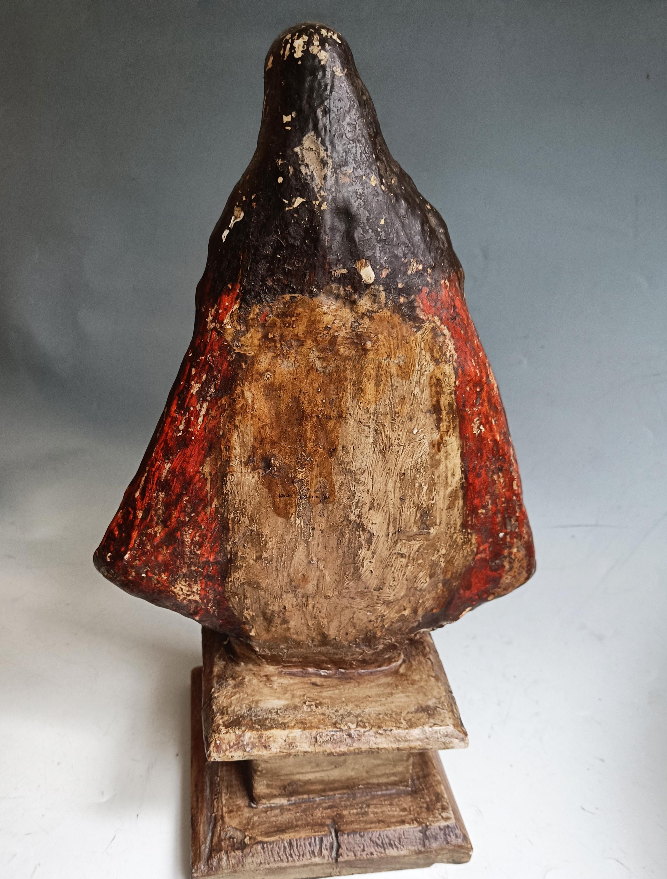 Sculpté Antique South American Spanish Colonial Folk Art Madonna Santos Figure en vente