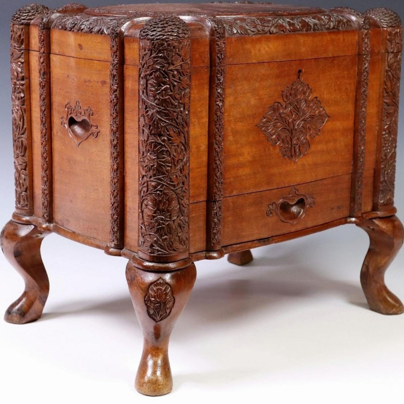 Large Antique South Asian Colonial Carved Camphor Wood Table Box Jewelry Casket For Sale 4
