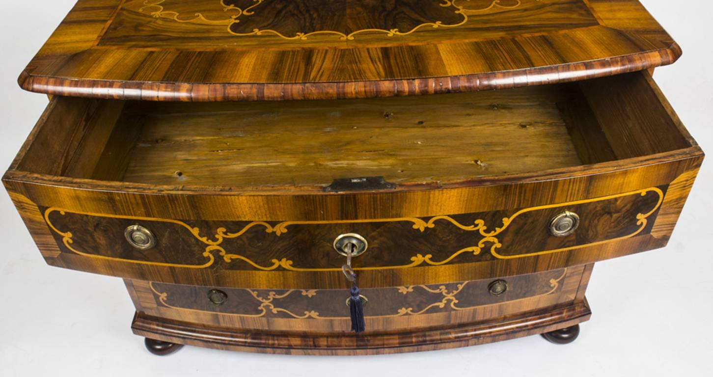 Antique South German Baroque Walnut Bowfront Commode Chest, 18th Century 2