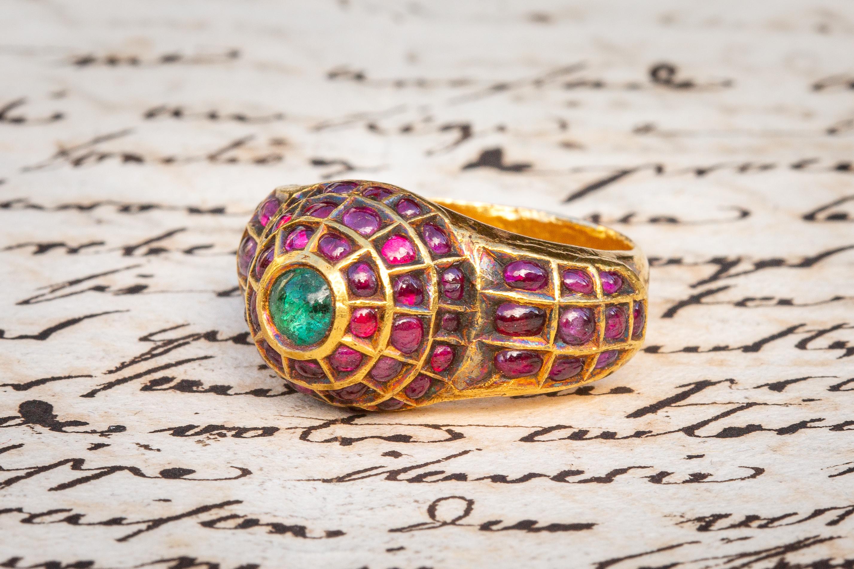Antique South Indian Heavy 22K Gold Emerald and Ruby Statement Ring Mughal 7