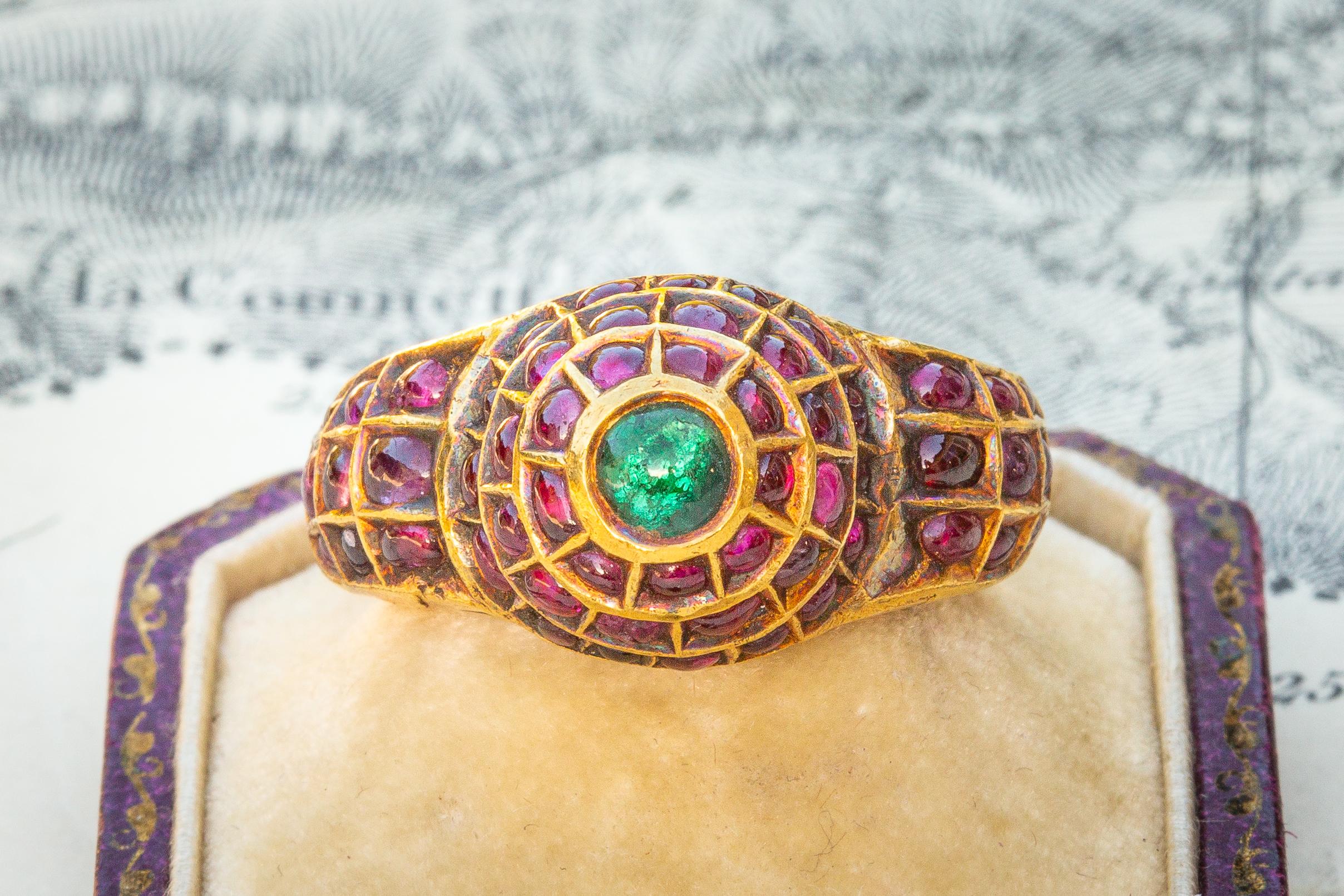 Women's or Men's Antique South Indian Heavy 22K Gold Emerald and Ruby Statement Ring Mughal
