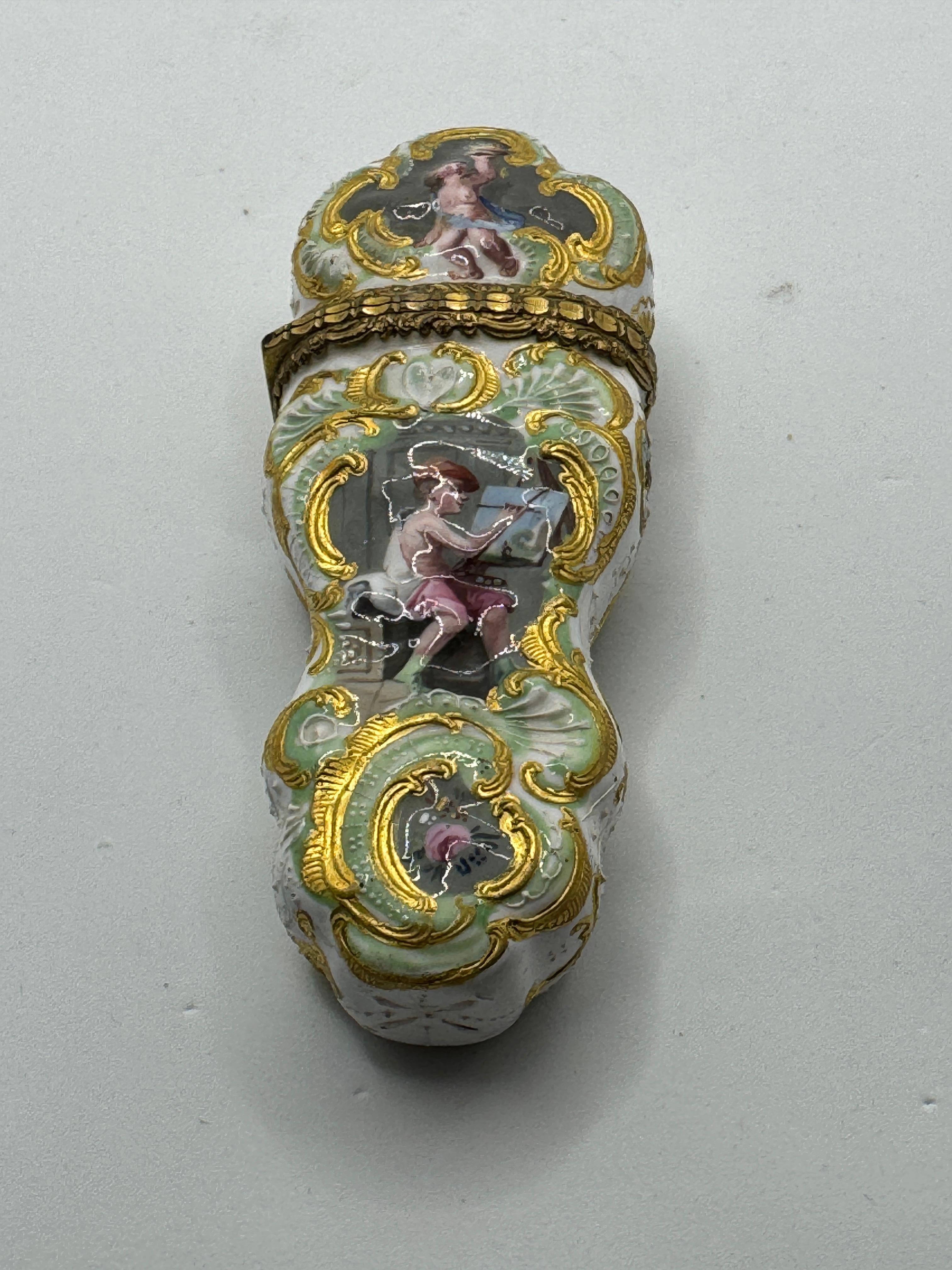 Antiguo estuche para etui / costurero esmaltado de South Staffordshire, hacia 1770 Dorado en venta