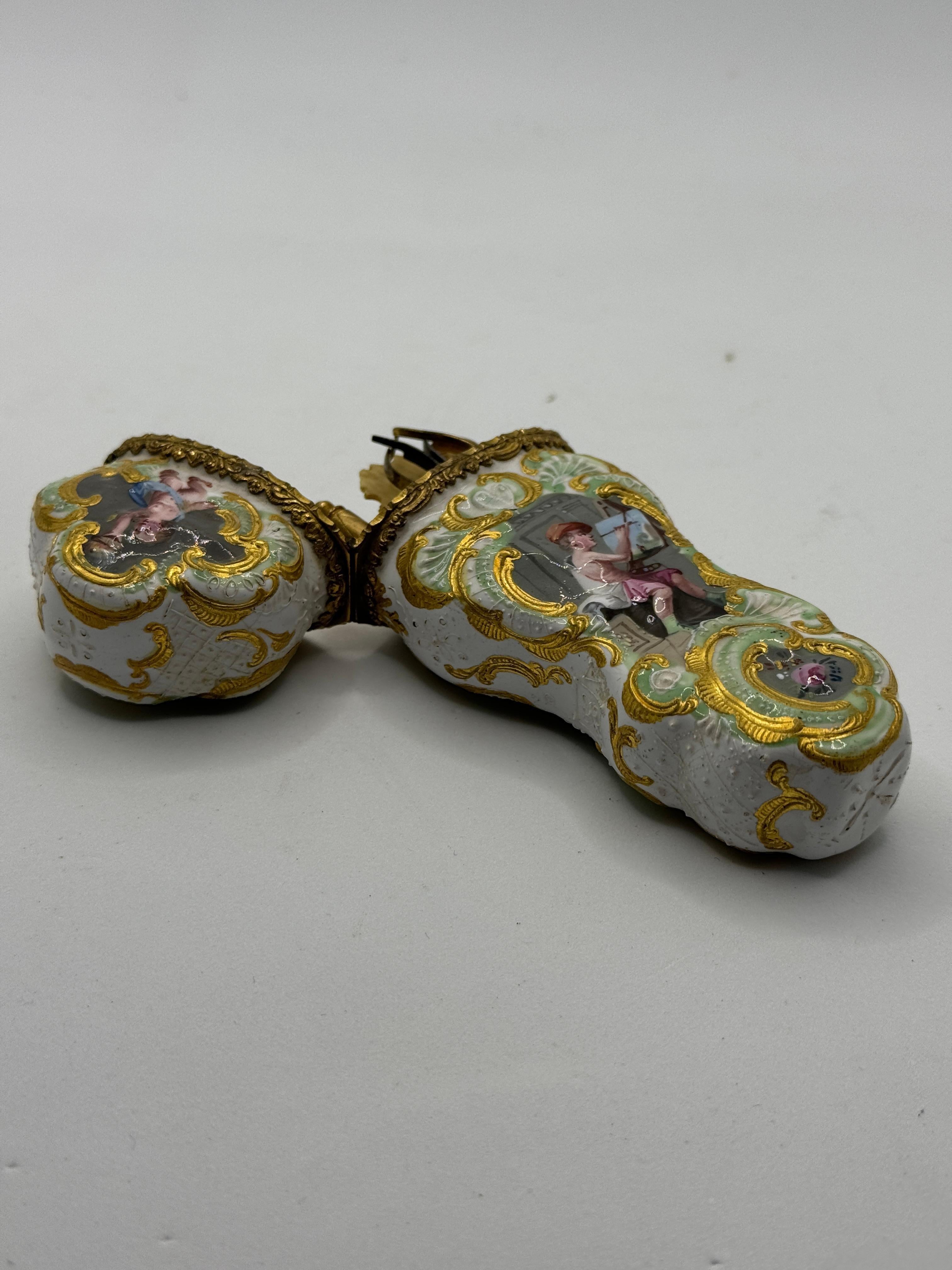 Antiguo estuche para etui / costurero esmaltado de South Staffordshire, hacia 1770 Esmalte en venta