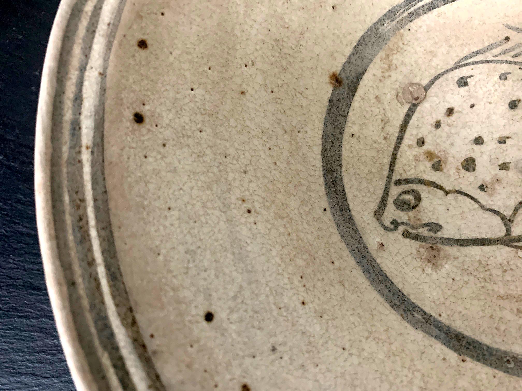 Glazed Antique Southeast Asian Ceramic Fish Bowl Thailand Sukhothai Period For Sale