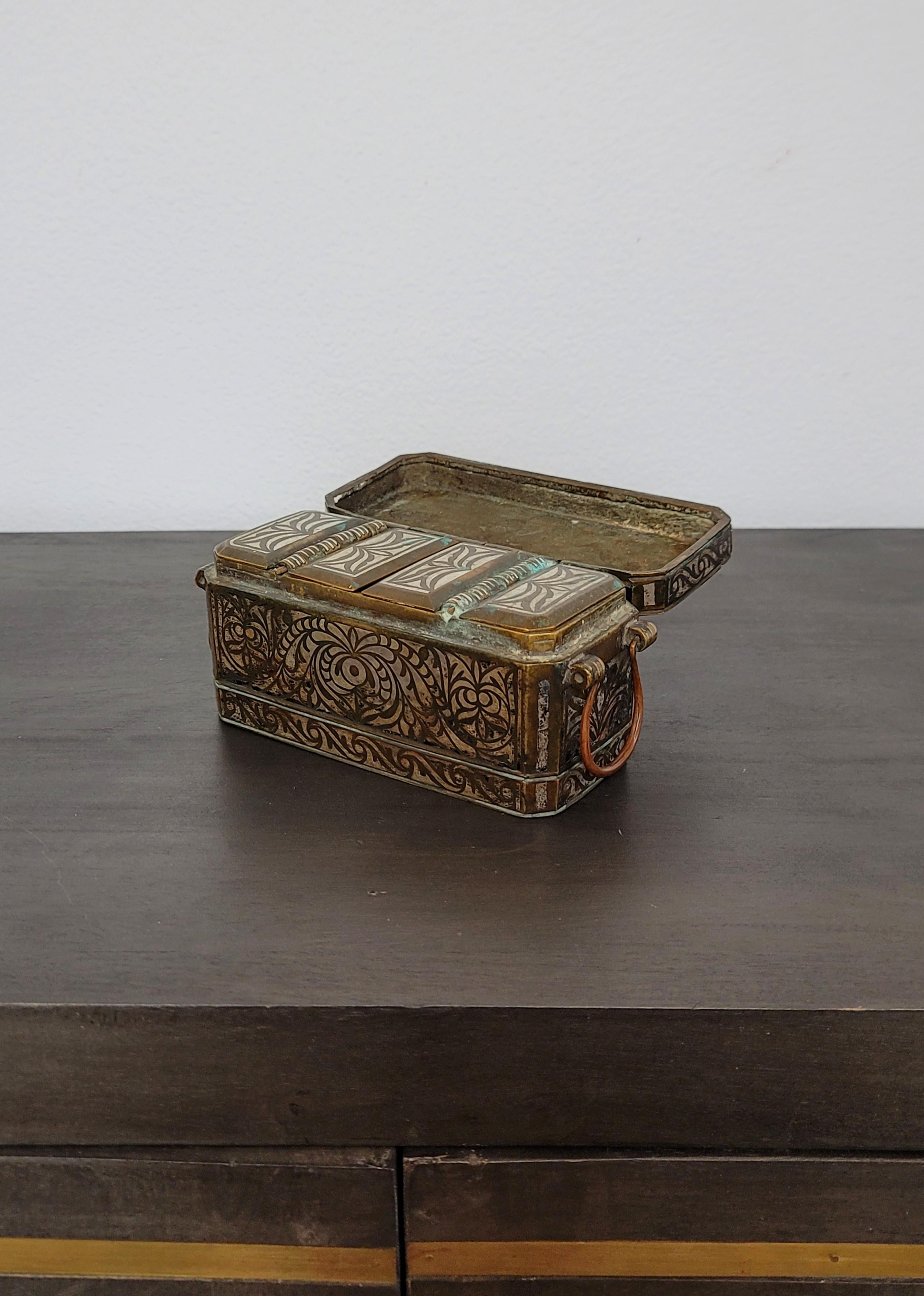 Antique Southeast Asian Filipino Maranao Silver Inlaid Brass Betel Nut Box In Good Condition For Sale In Forney, TX