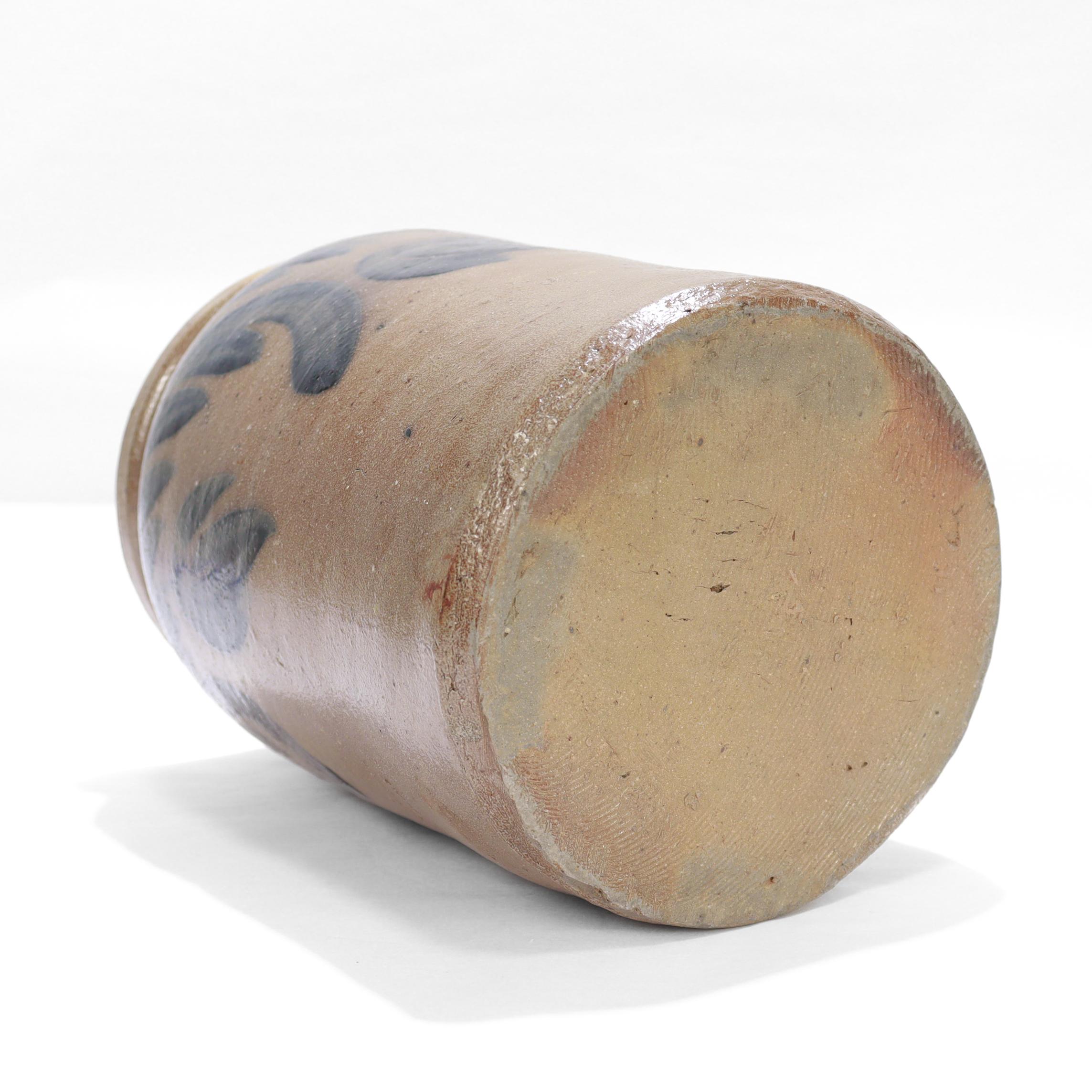 Antike Southern/Mid-Atlantic 1/2 Gal blau dekoriert Salz glasiert Steingut Crock im Angebot 2