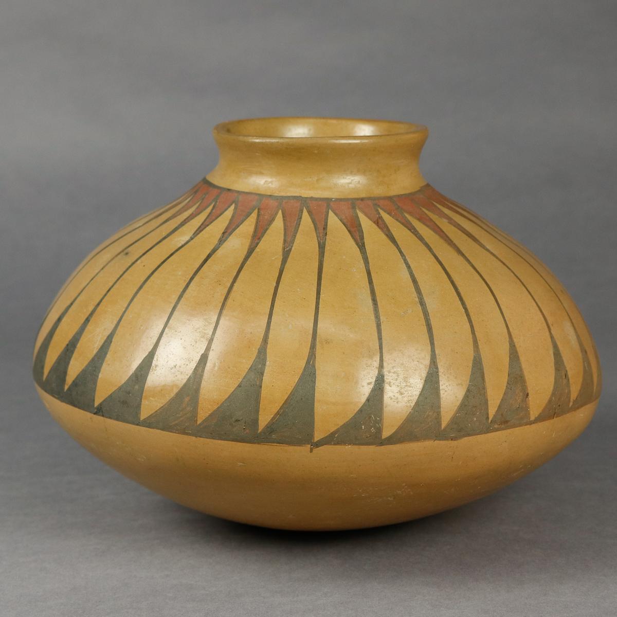 20th Century Southwest Native American Indian Acoma Stylized Feather Pottery Vase, circa 1900