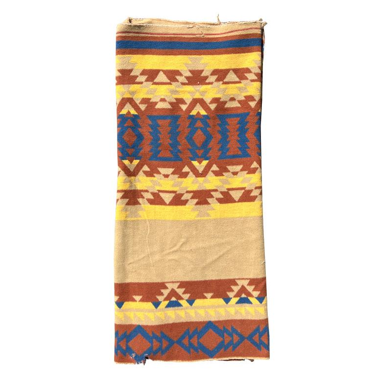 20ième siècle Ancienne couverture de selle imprimée géométrique du Sud-Ouest en orange, bleu et jaune en vente