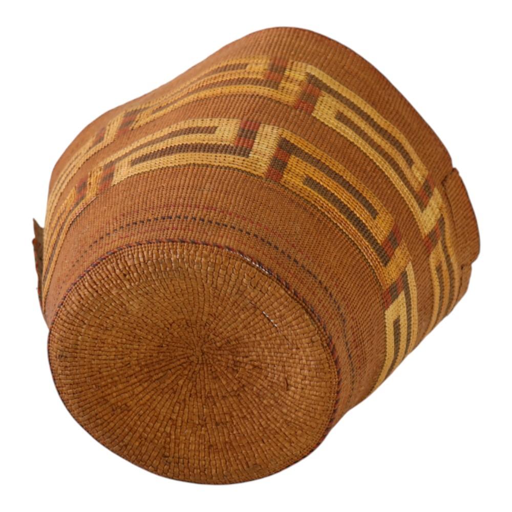 XX secolo Antico cesto intrecciato a mano Pima del sud-ovest americano non firmato 1900 in vendita