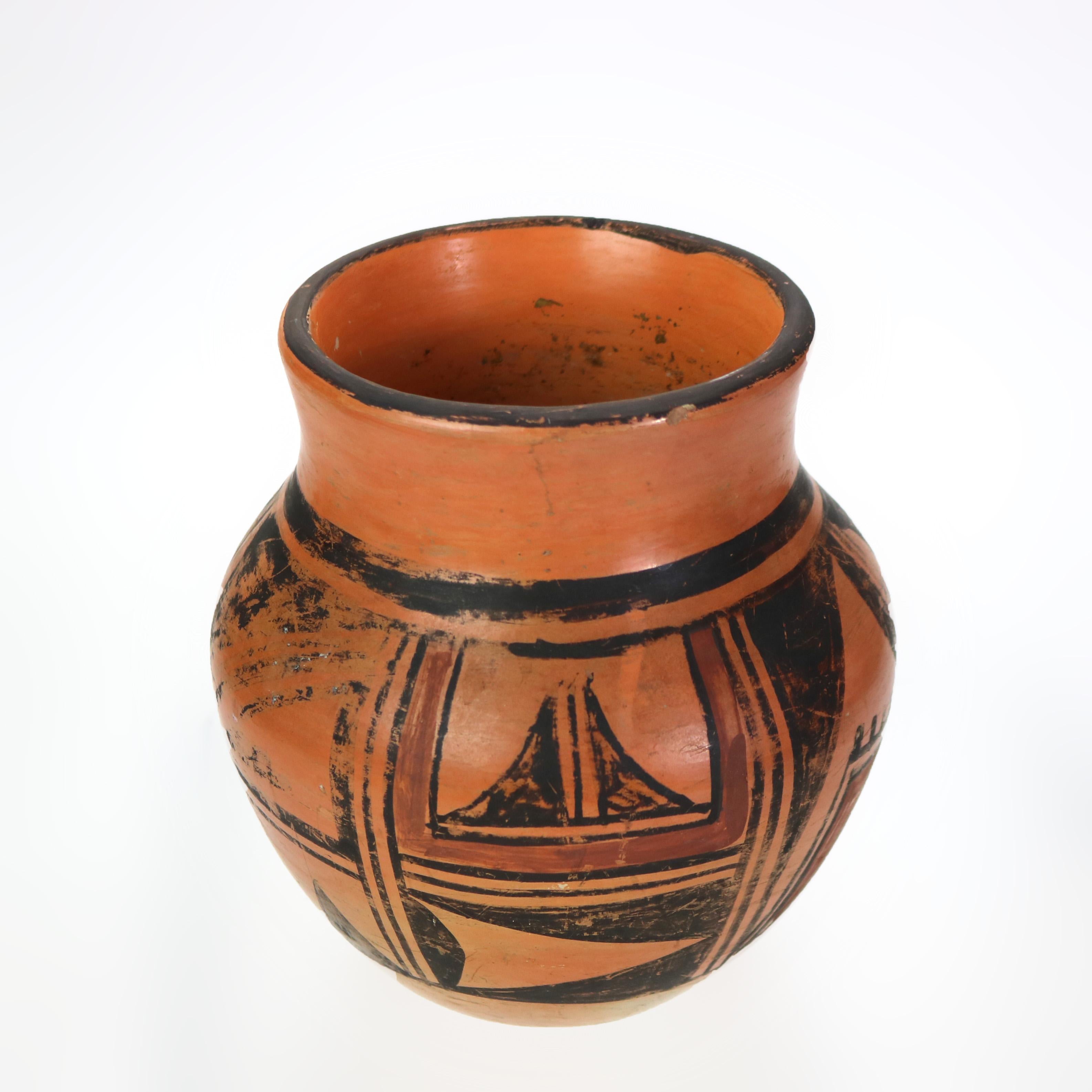 Antique Southwest Natives American Hopi Pottery Vase Signed C1900 In Good Condition In Big Flats, NY