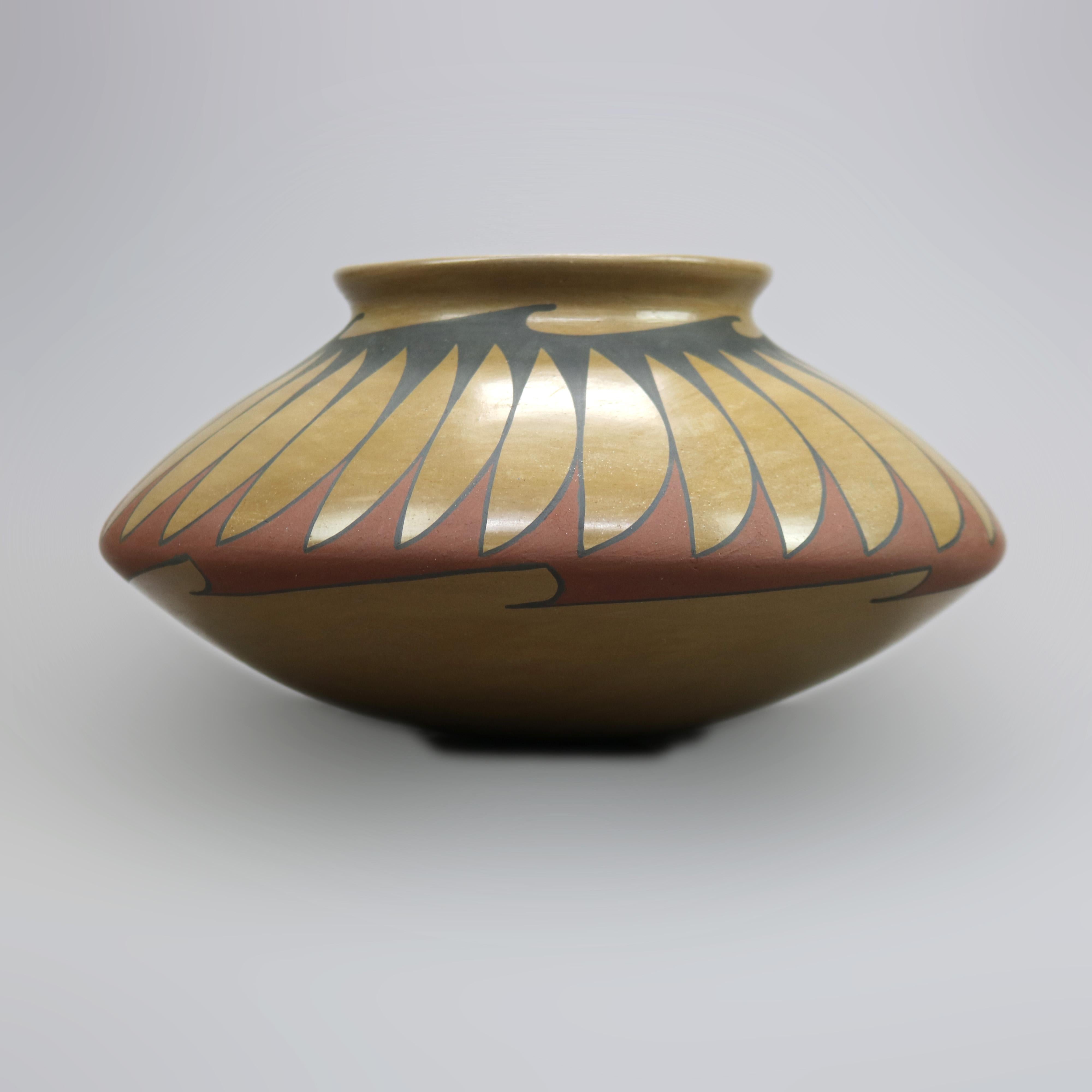 Navajo Antique Mata Ortiz Pottery Vase by R. Silveira, Mexico, 1930s