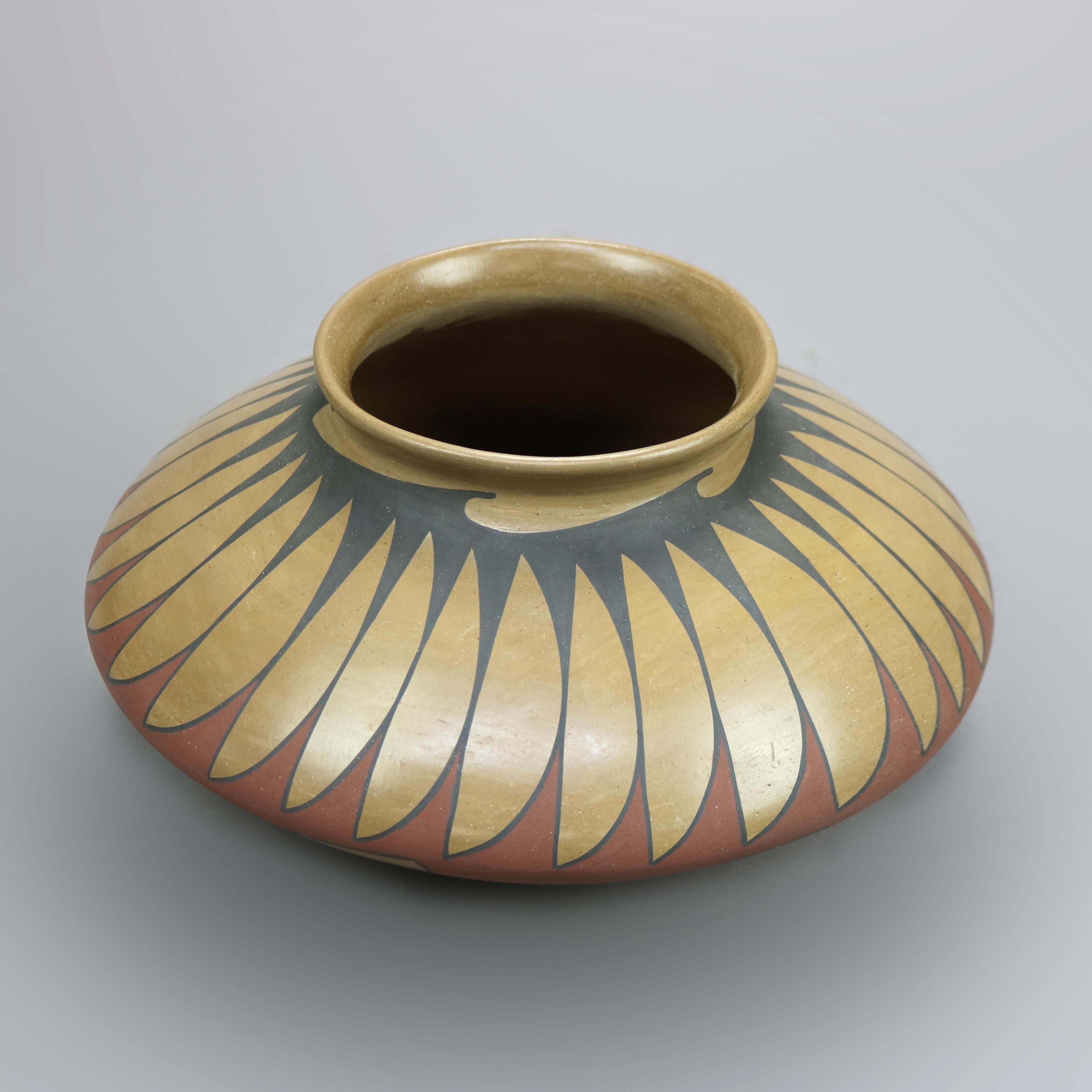 20th Century Antique Mata Ortiz Pottery Vase by R. Silveira, Mexico, 1930s