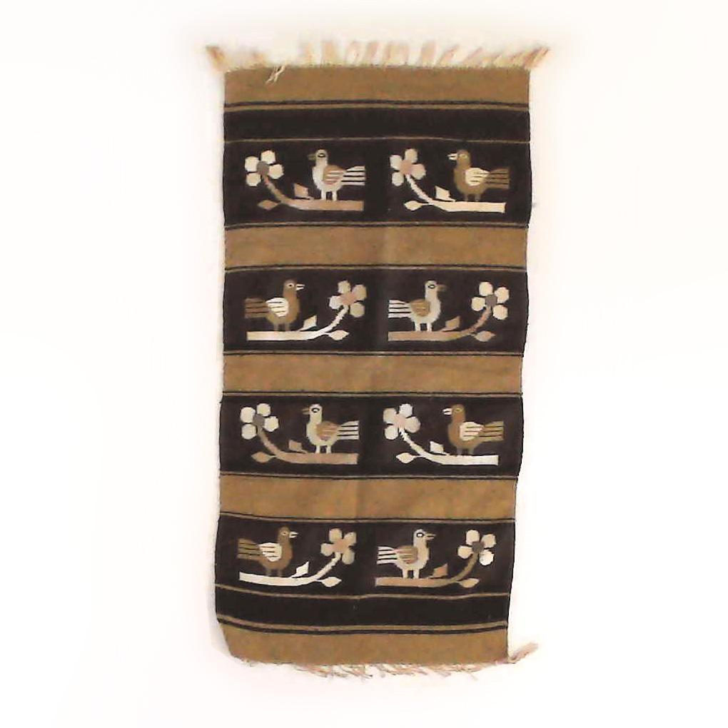 Antique Southwestern Style Figural Rug with  Birds, c1920 In Good Condition For Sale In Big Flats, NY