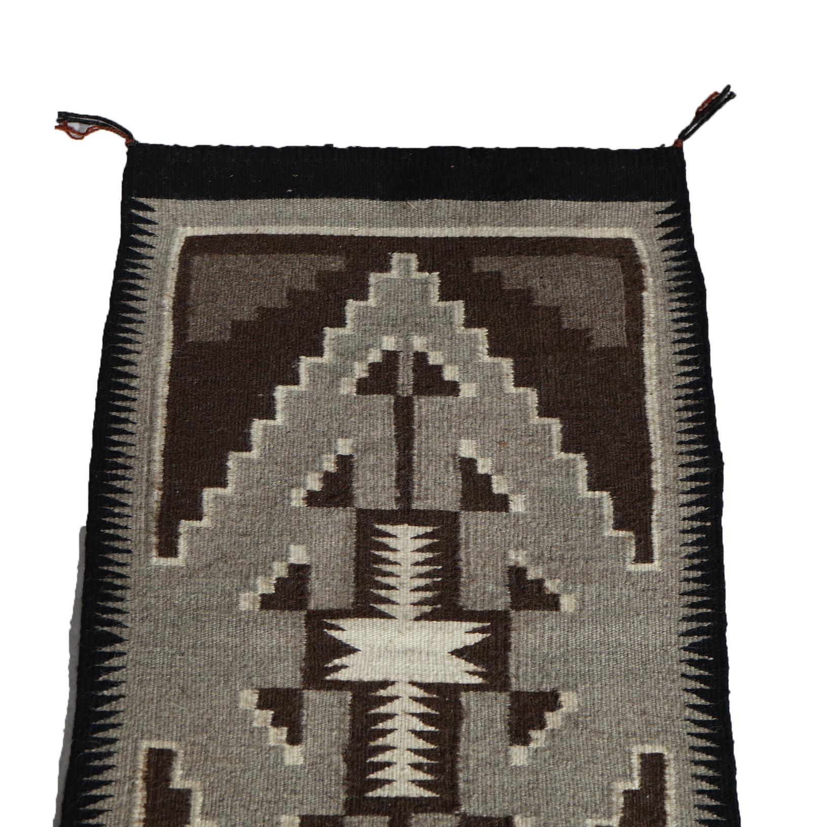 20th Century Antique Southwestern Native American Indian Navajo Style Wool Rug C1930 For Sale